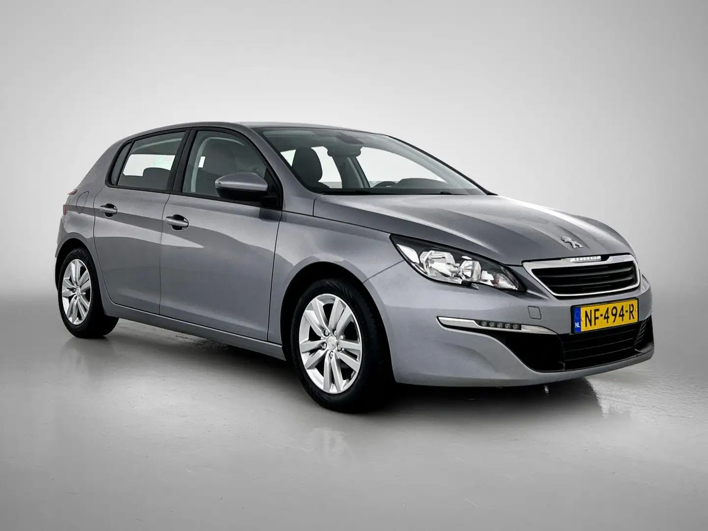 Peugeot 308 1.2 PureTech Active Navigatie | Climate control | Grijs - 2
