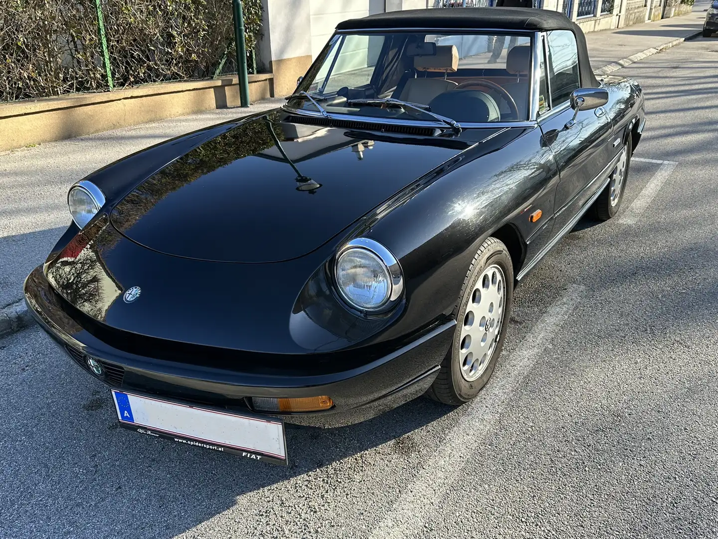 Alfa Romeo Spider Spider 2,0 Schwarz - 1