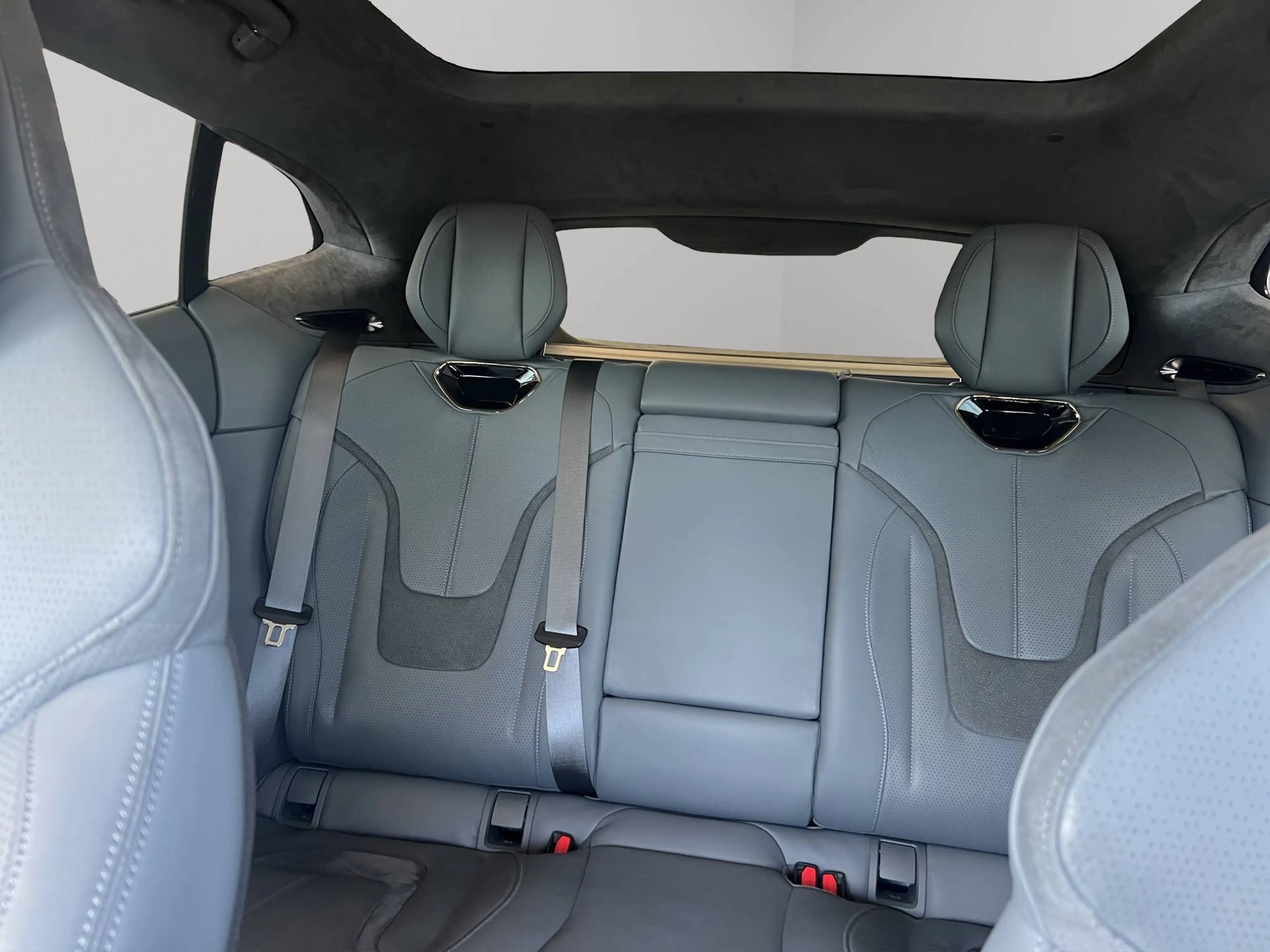 Lotus Eletre DEMO - 600 SPORT SE - BLOSSOM GREY - MAGNETITE — photo 12