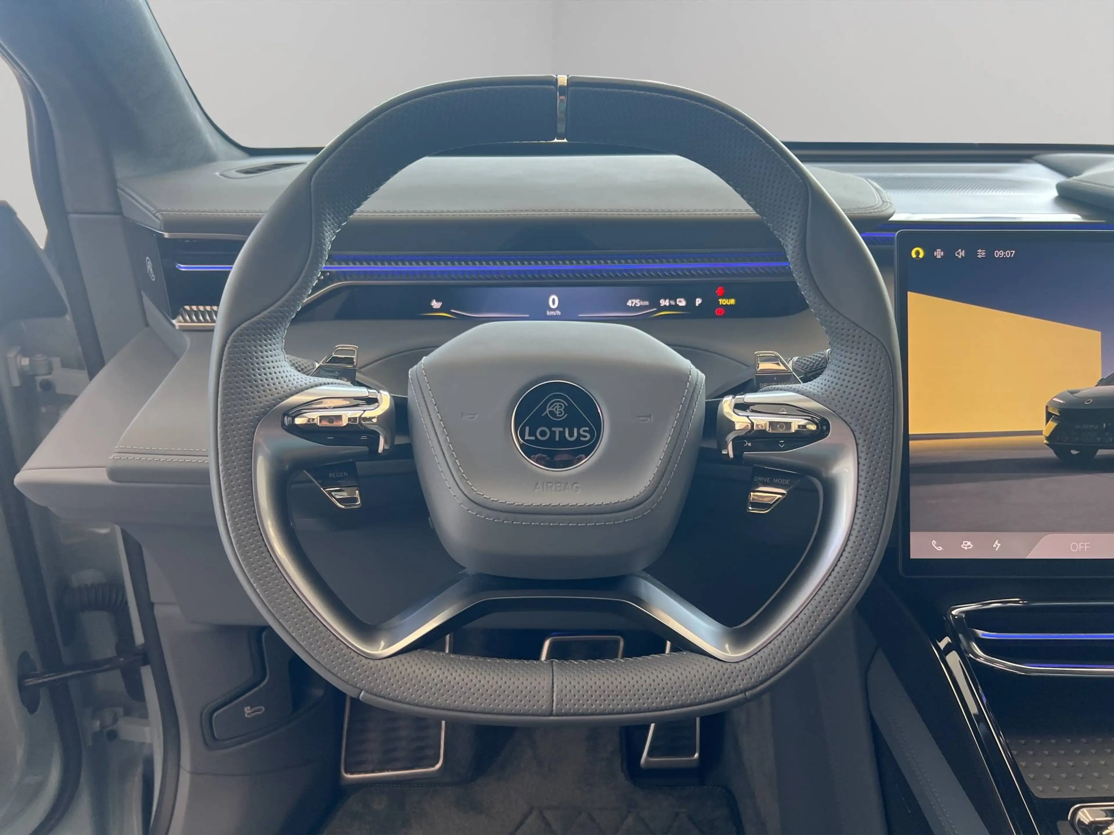 Lotus Eletre DEMO - 600 SPORT SE - BLOSSOM GREY - MAGNETITE — photo 10