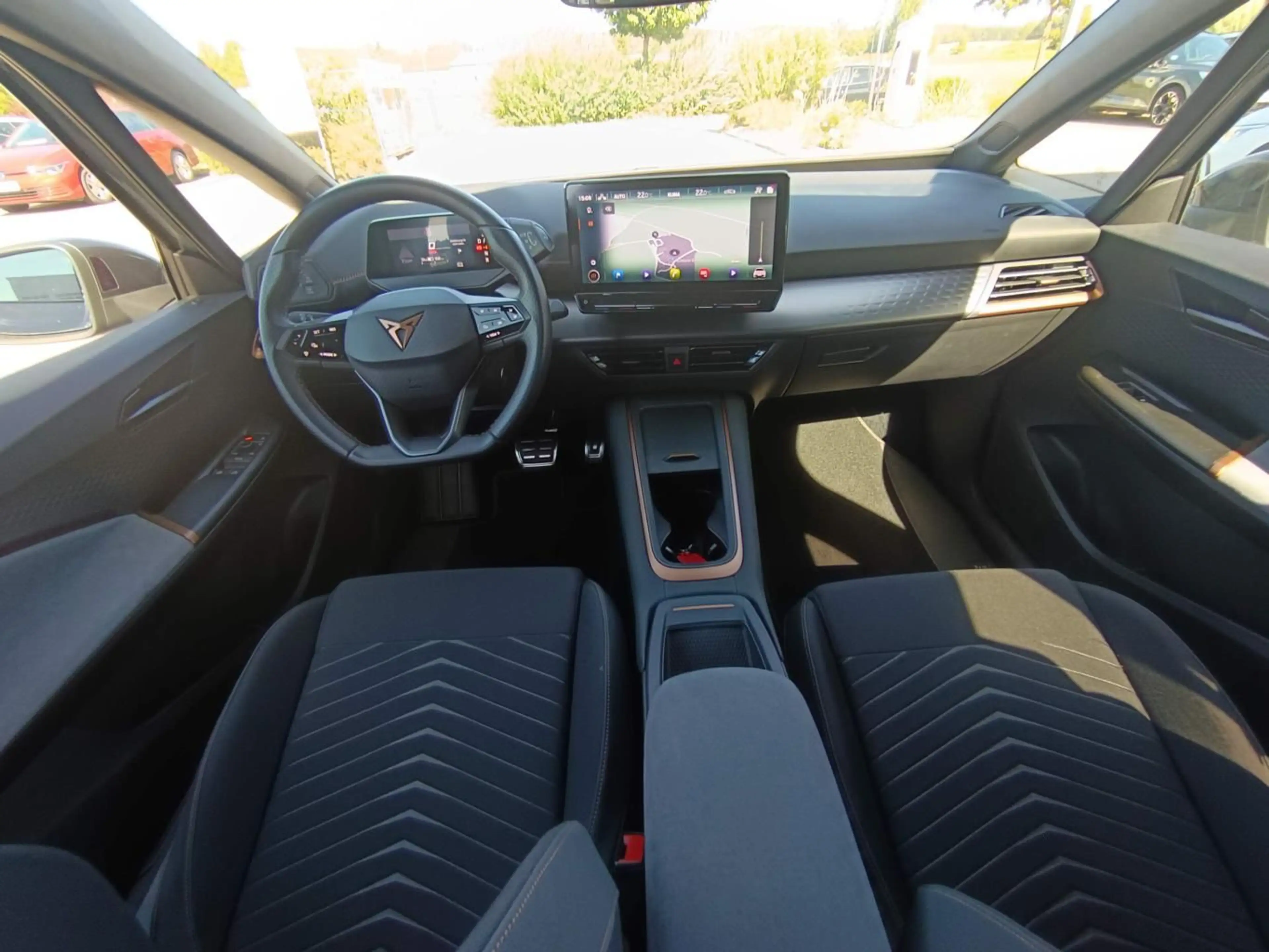 CUPRA Born WÄRMEPUMPE+HEAD-UP+NAVI+KAMERA+LED+CCS+FUL — photo 14
