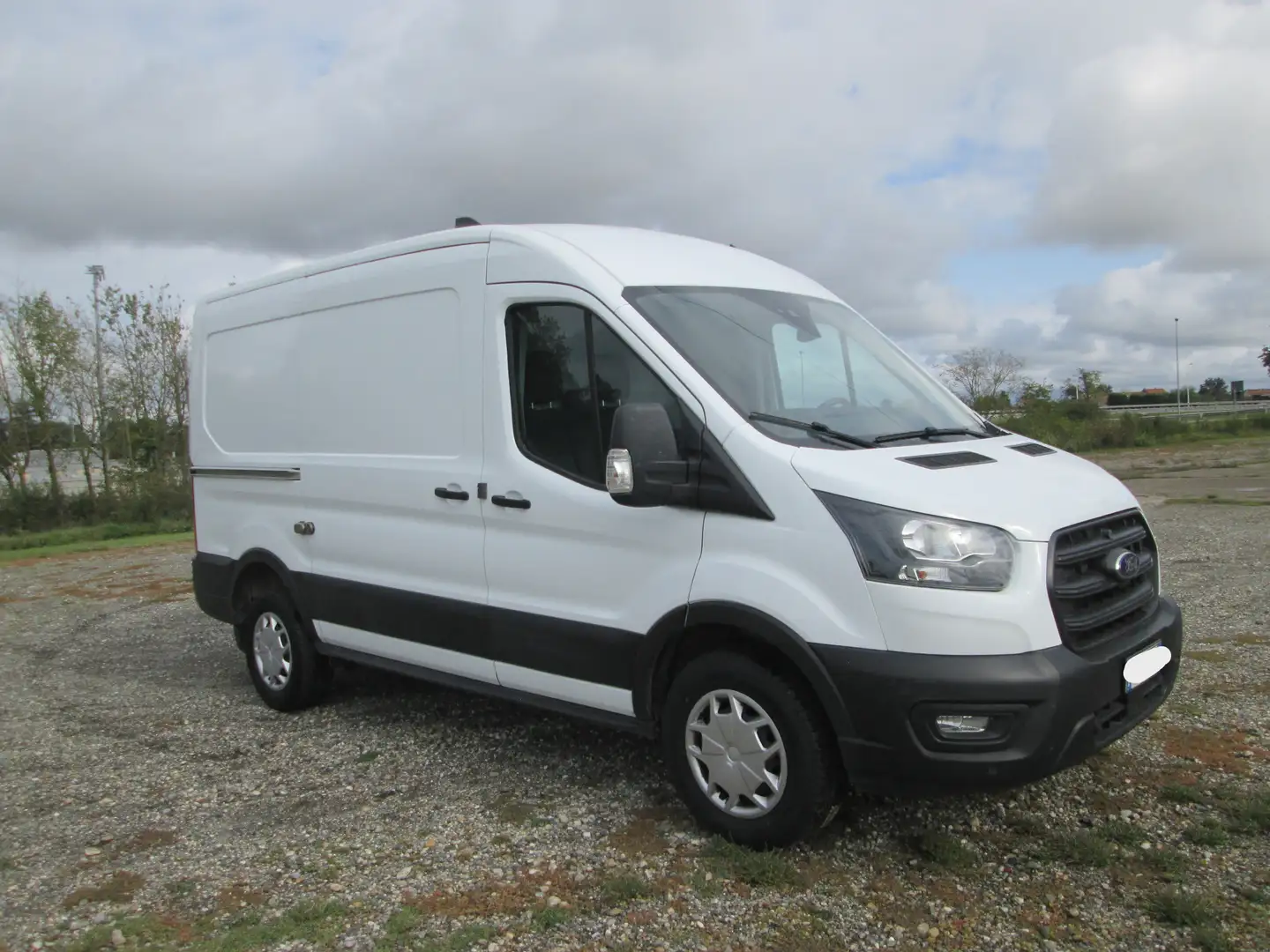 Ford Transit 2.0 TDCI 130 CV. L2H2 Weiß - 2