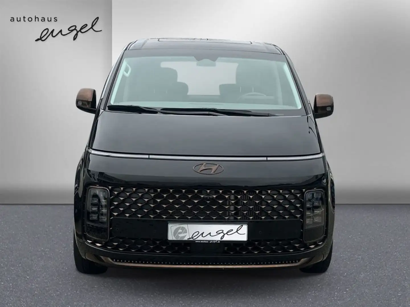 Hyundai STARIA 2.2 CRDi 4WD Signature,7-S,PANO,360°,SITZKLIMA,ACC Schwarz - 2
