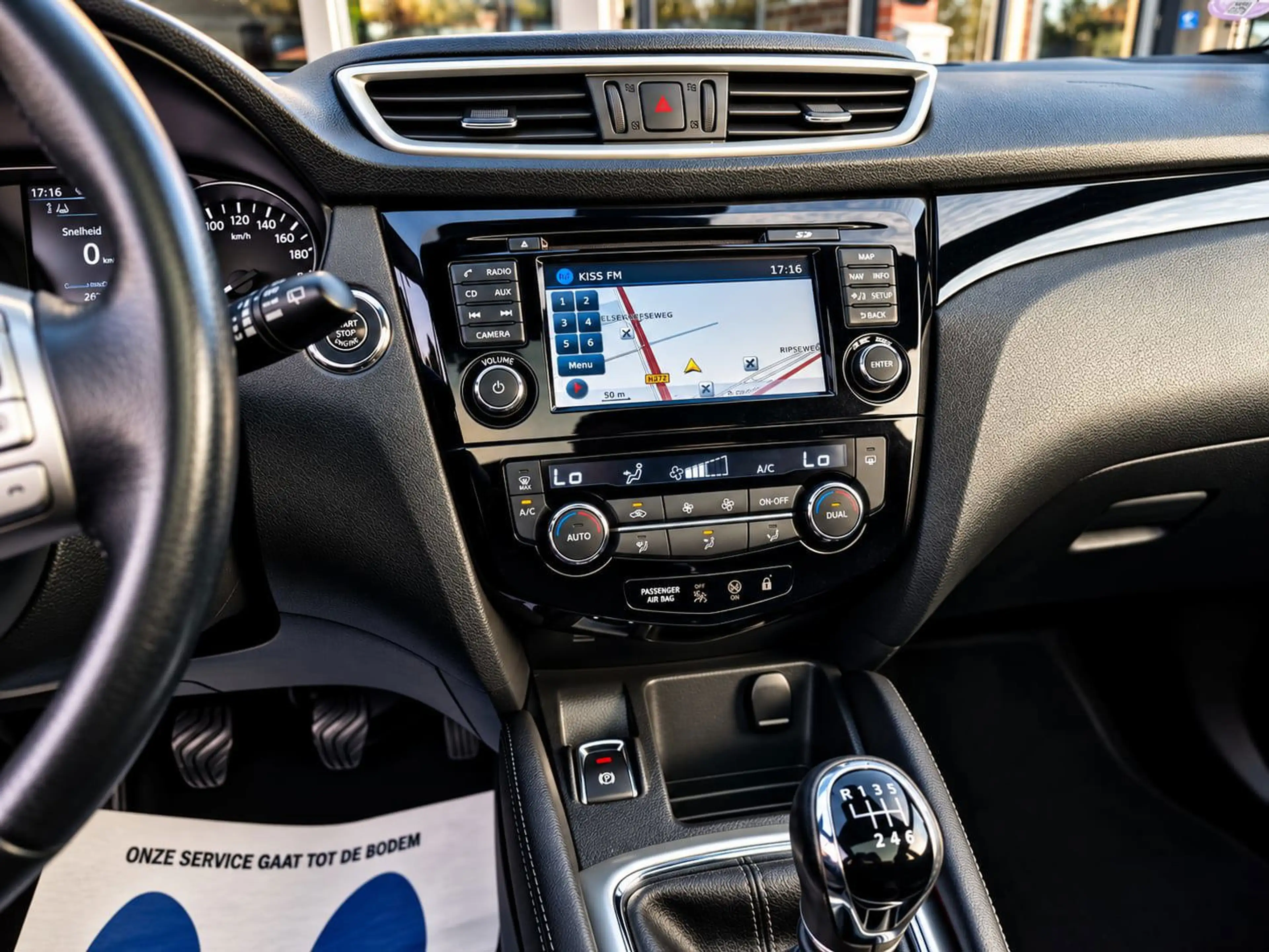 Nissan Qashqai 1.6 N-Vision Trekhaak Panoramadak Alcantara — photo 15
