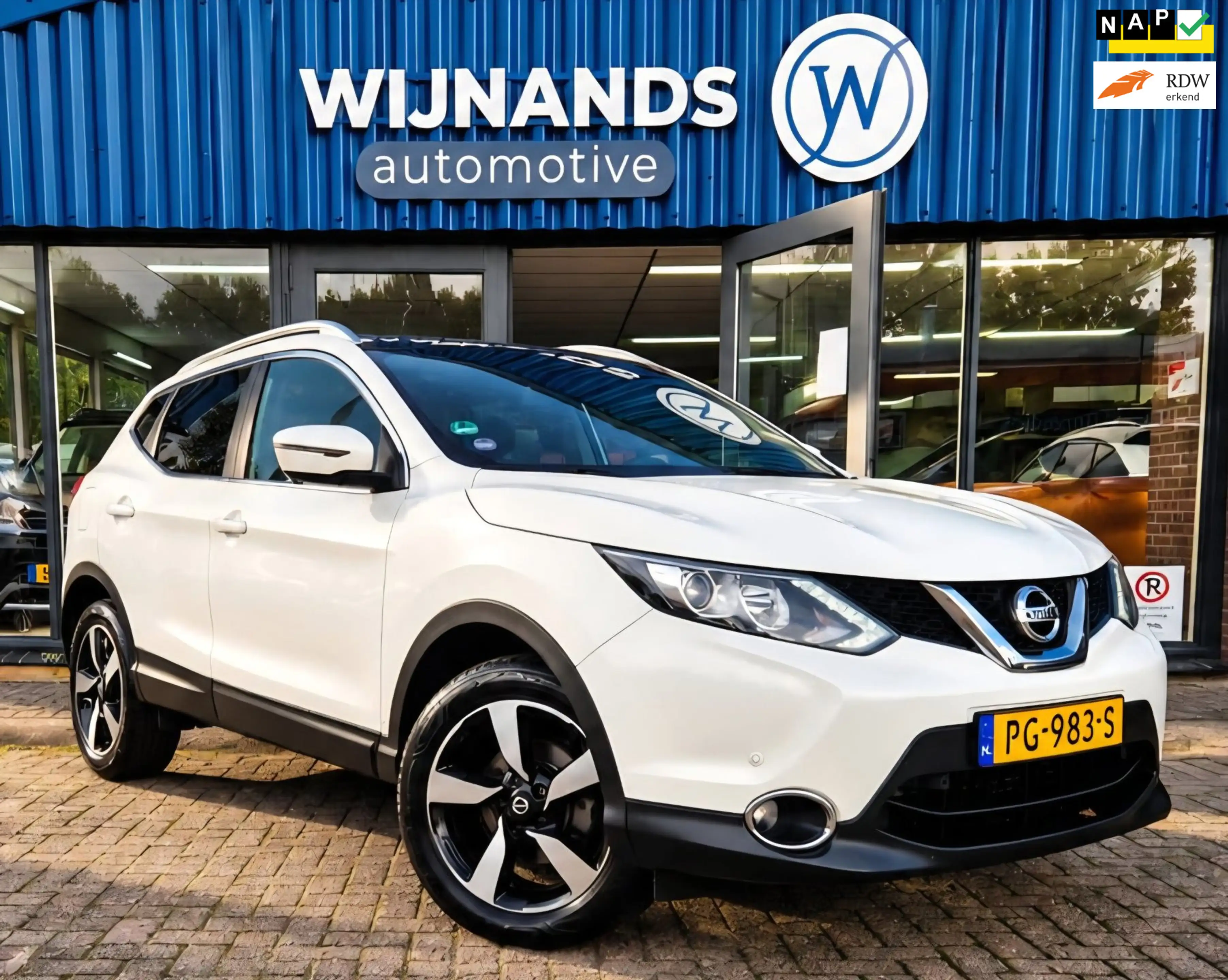 Nissan Qashqai 1.6 N-Vision Trekhaak Panoramadak Alcantara