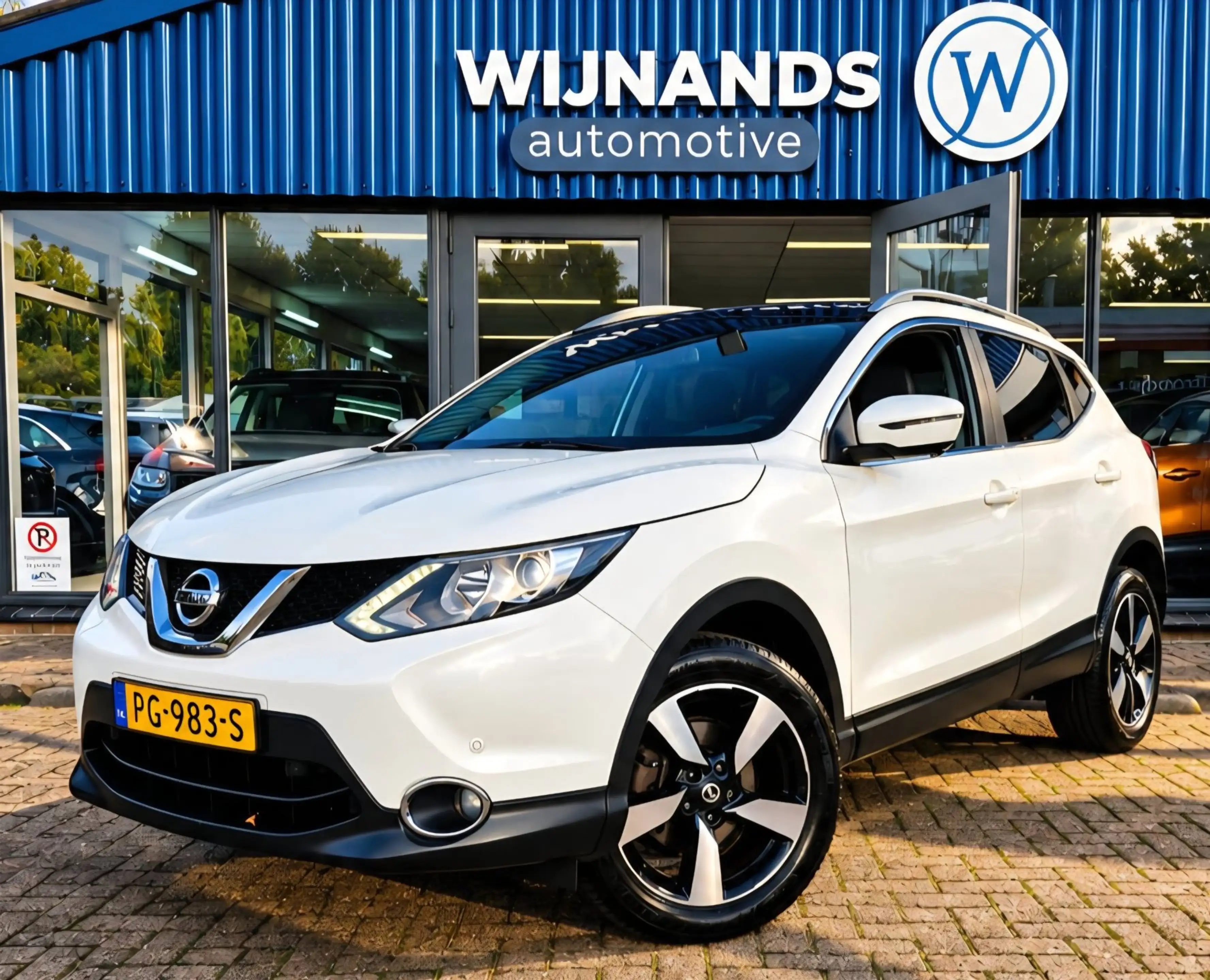 Nissan Qashqai 1.6 N-Vision Trekhaak Panoramadak Alcantara — photo 4