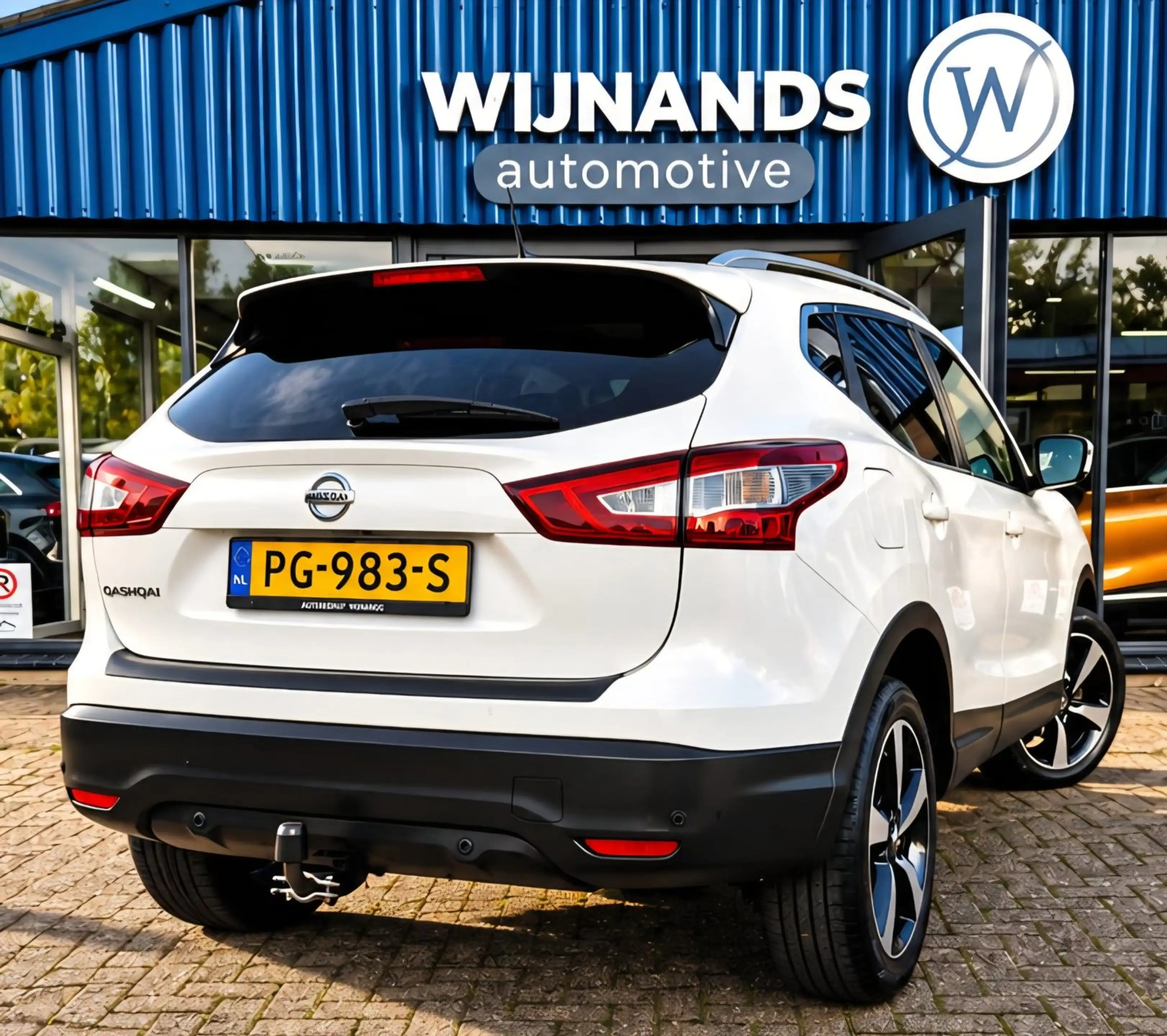 Nissan Qashqai 1.6 N-Vision Trekhaak Panoramadak Alcantara — photo 5