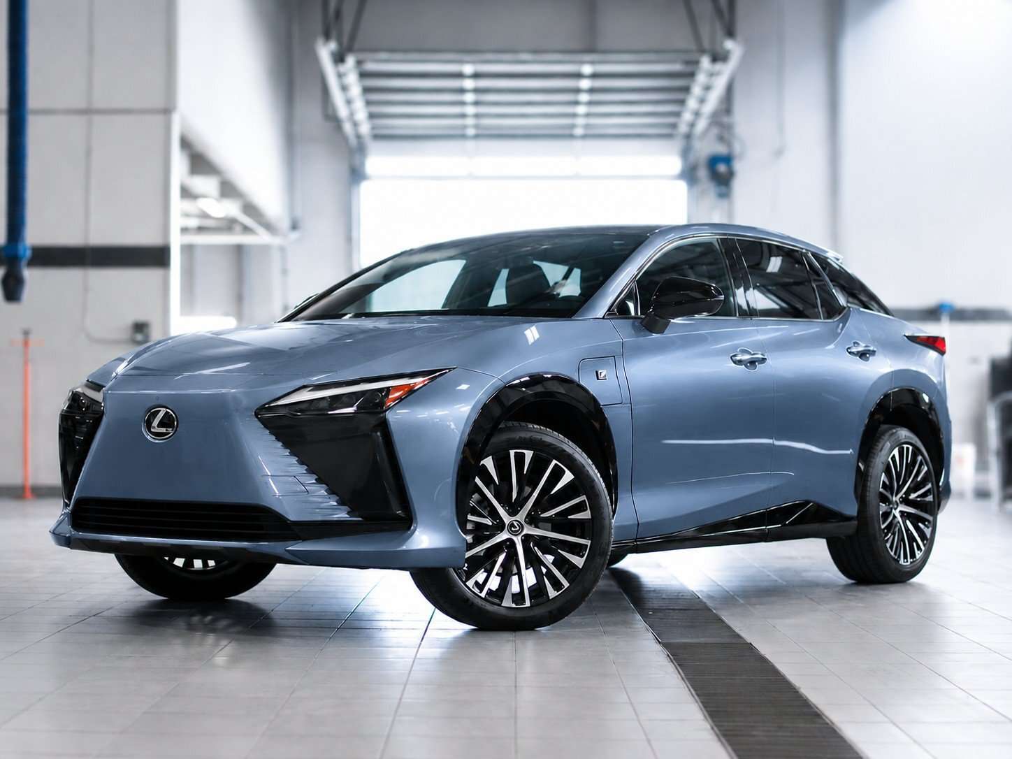 2023 Lexus RZ Luxury