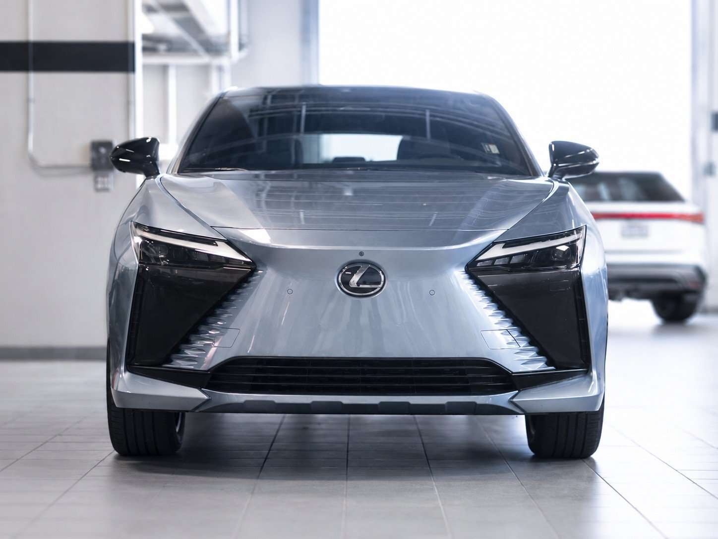 2023 Lexus RZ Luxury — снимка 1