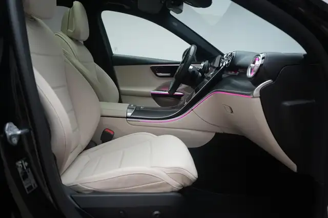 Mercedes-Benz C view 7