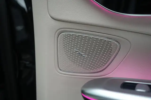 Mercedes-Benz C view 10