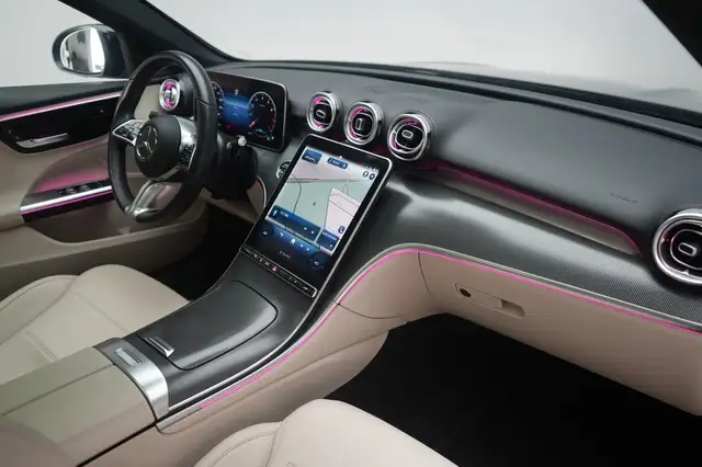 Mercedes-Benz C view 8