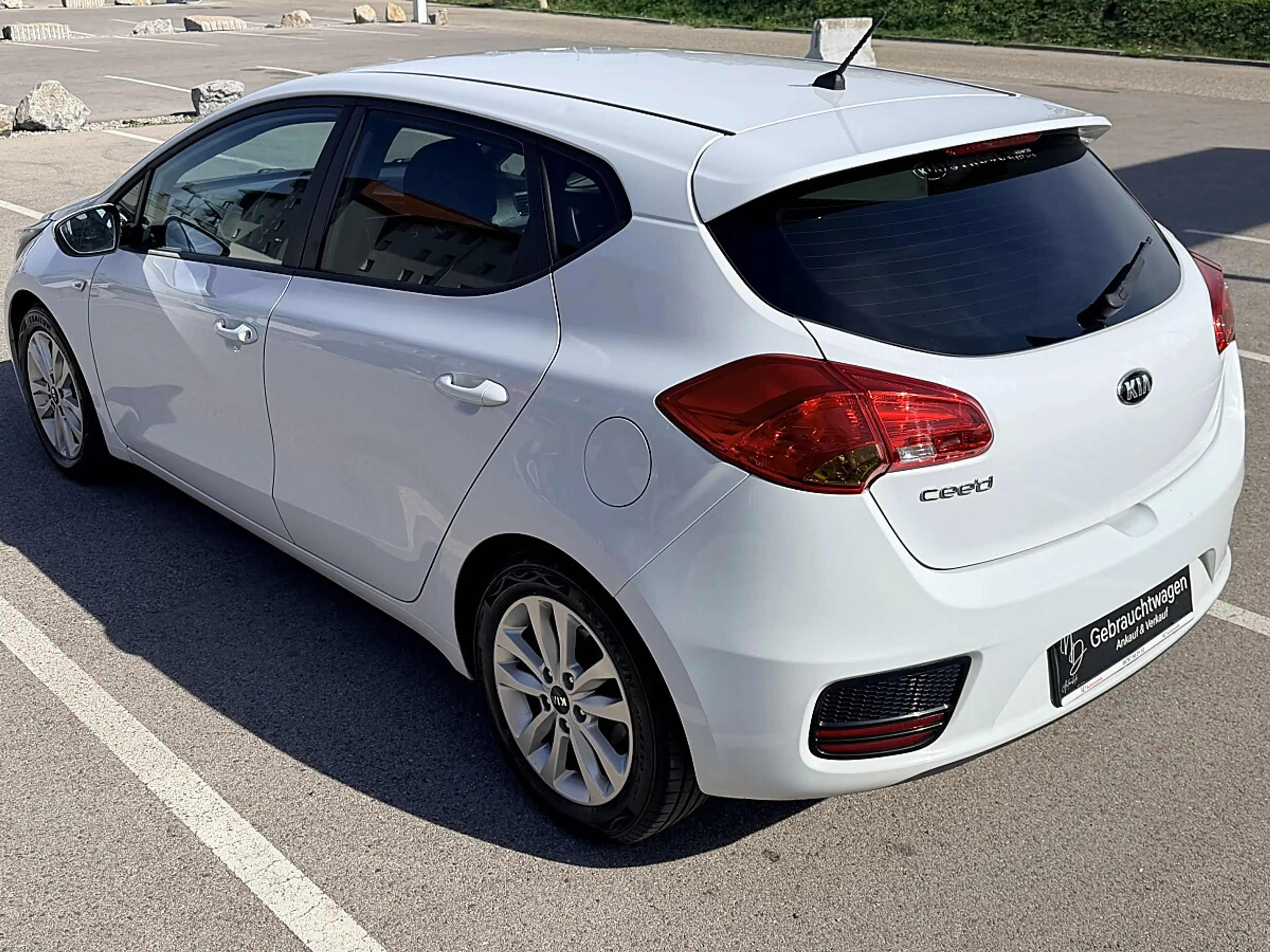 Kia Ceed / cee'd cee'd 1.4 CVVT Titan Plus * Sehr gepflegt* — photo 5