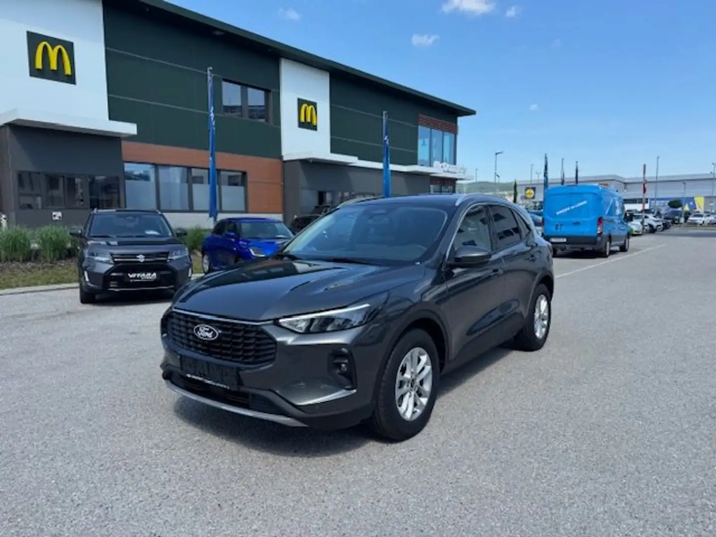 Ford Kuga Titanium / Automatik Gris - 2