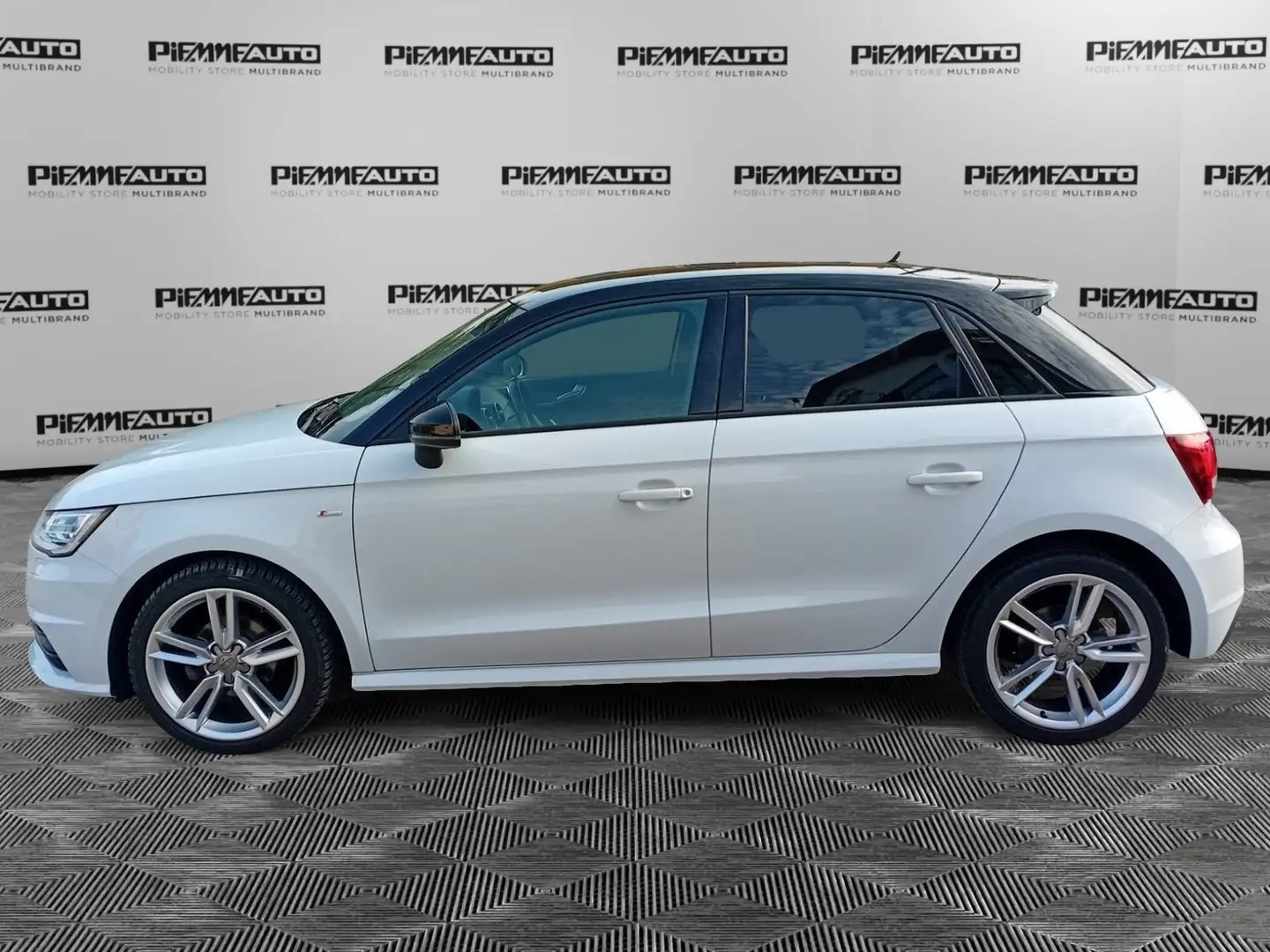 Audi A1 A1 1.0 TFSI ultra Sport Bianco - 2