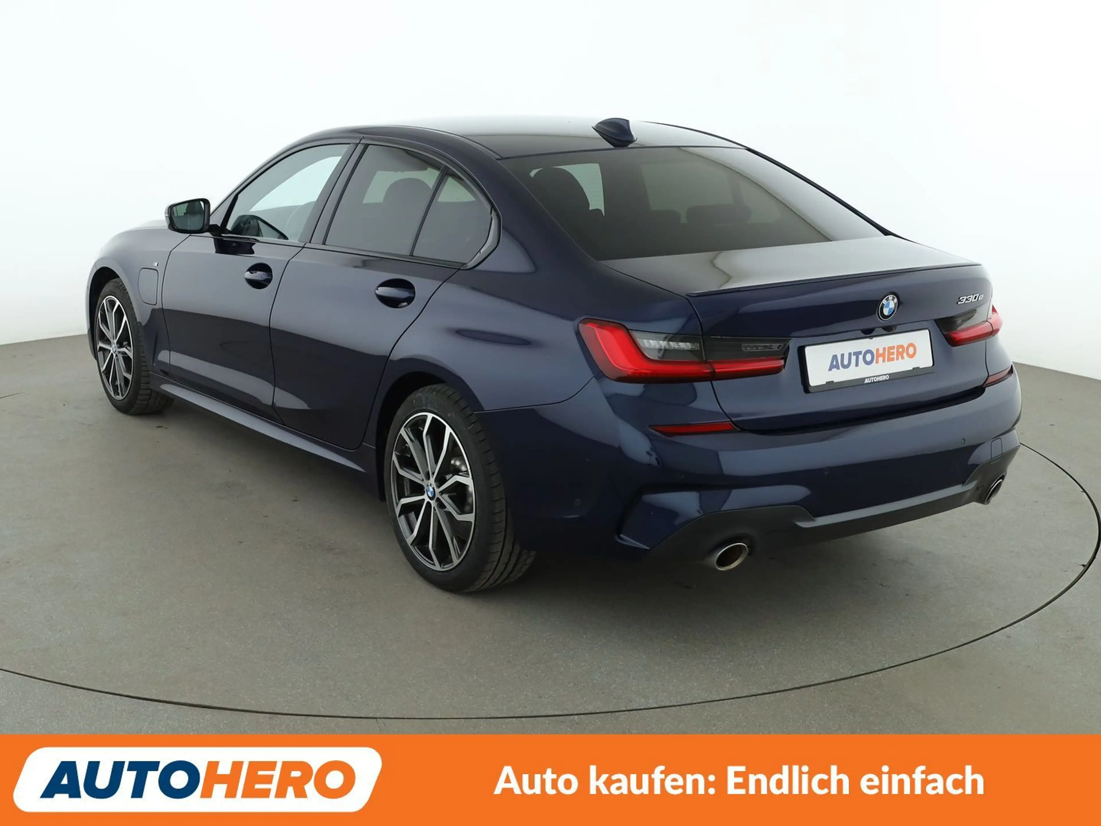 BMW 330 330e M Sport — photo 4
