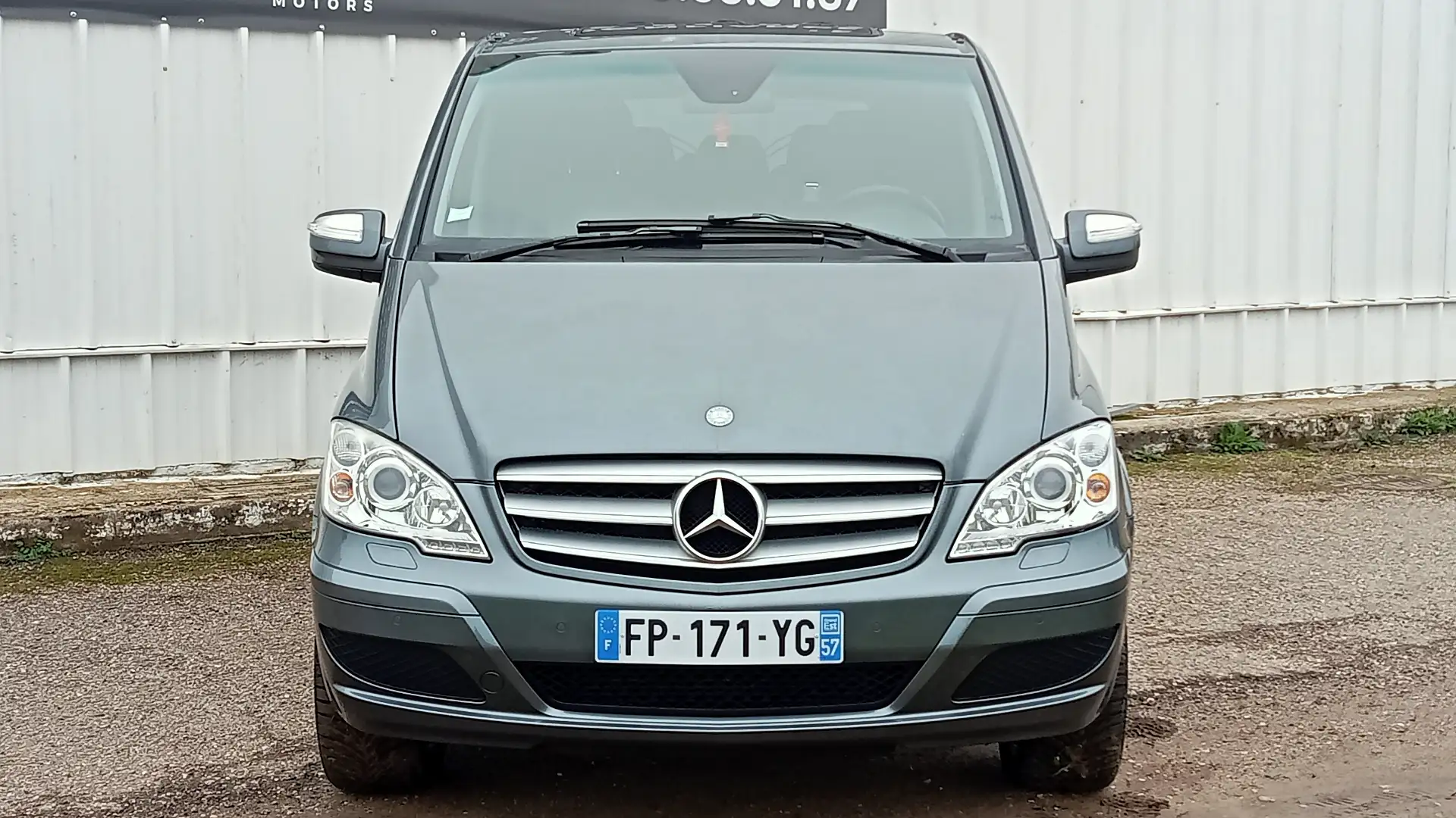 Mercedes-Benz Viano 2.2 CDI BlueEfficiency Compact Ambiente A Grey - 2