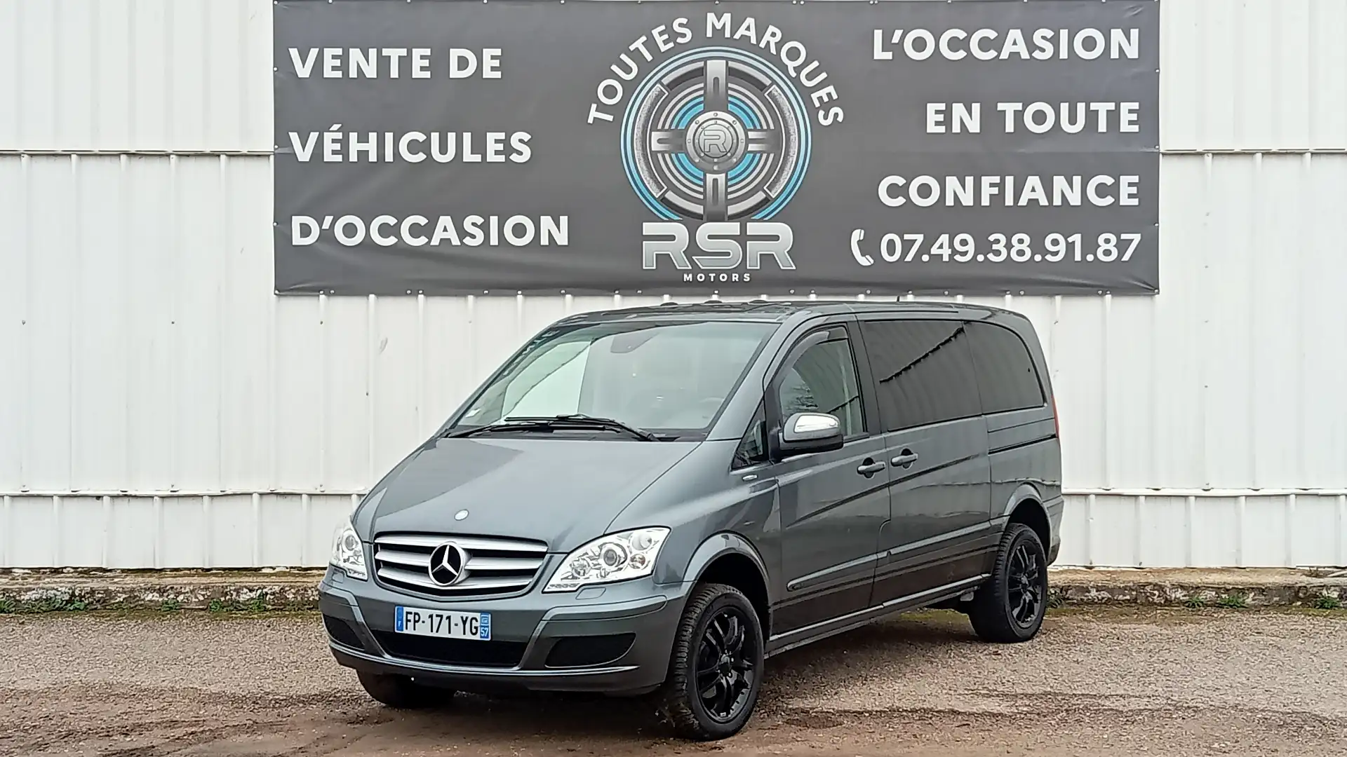 Mercedes-Benz Viano 2.2 CDI BlueEfficiency Compact Ambiente A Grey - 1