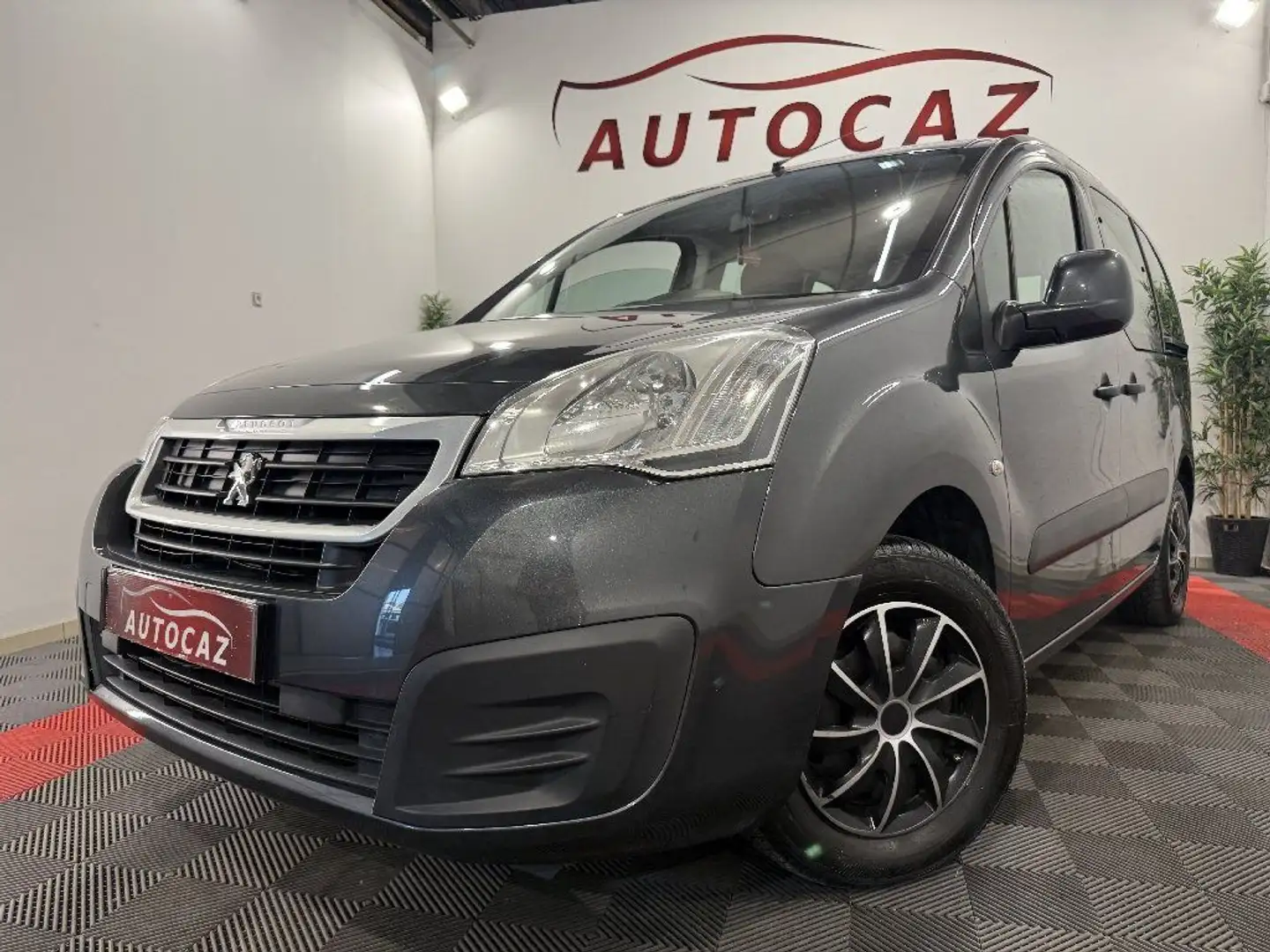 Peugeot Partner TEPEE 1.6 BlueHDi 100ch Active Gris - 2