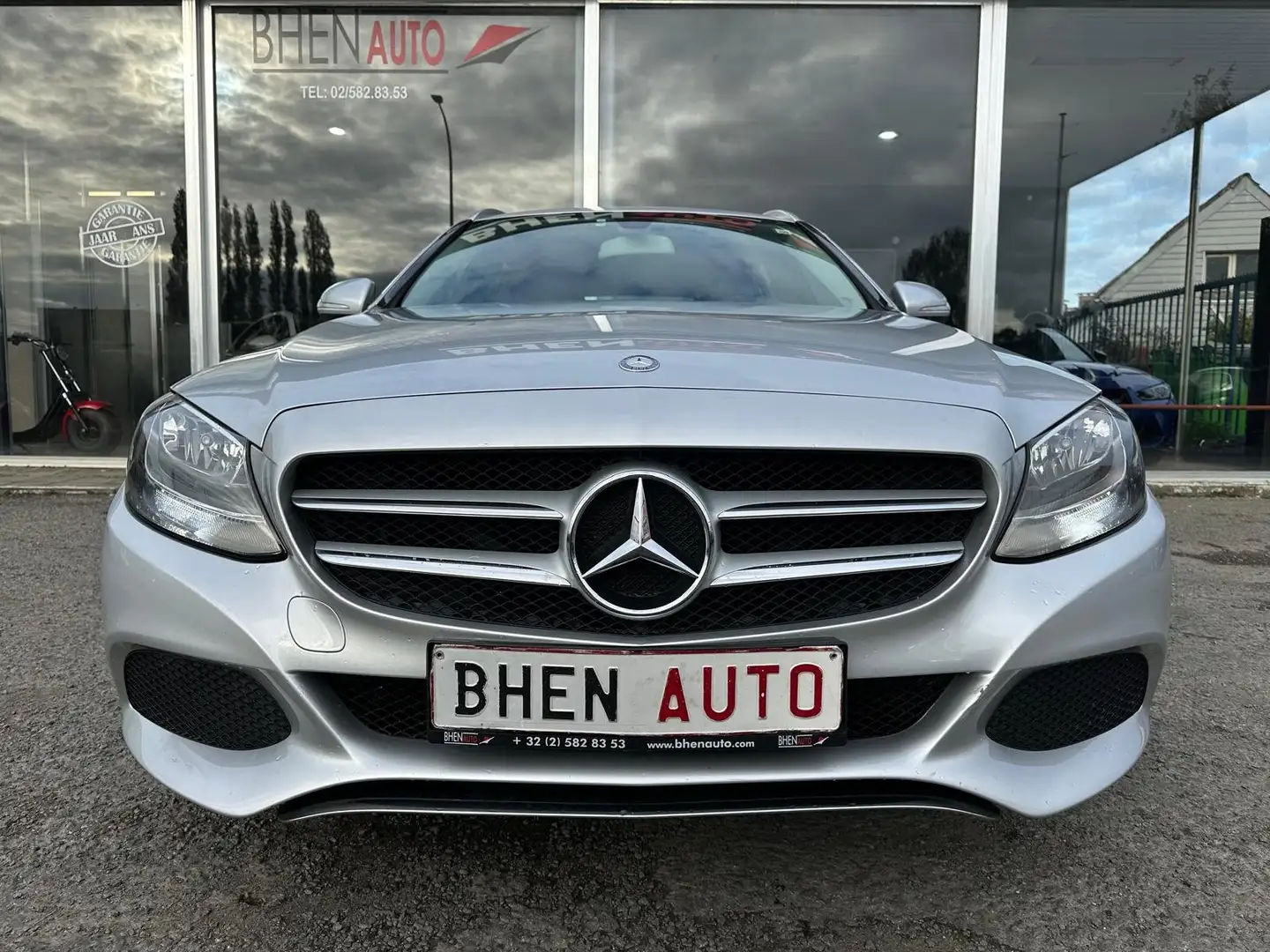 Mercedes-Benz C 200 d/NAVI/AIRCO/RADAR DE RECUL/TRES PROPRE Grijs - 2