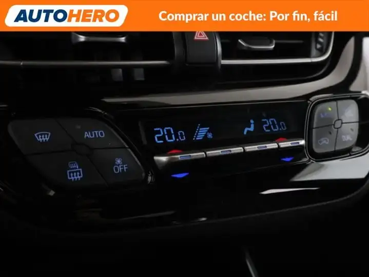 Toyota C-HR 2022, foto 26