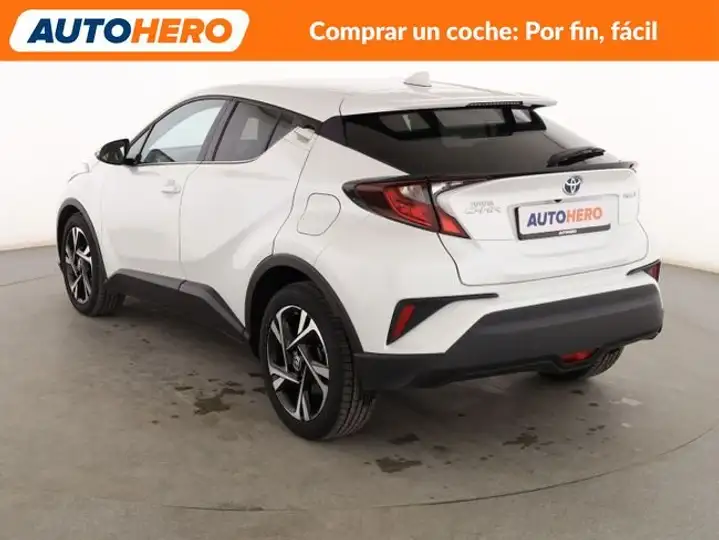 Toyota C-HR 2022, foto 4