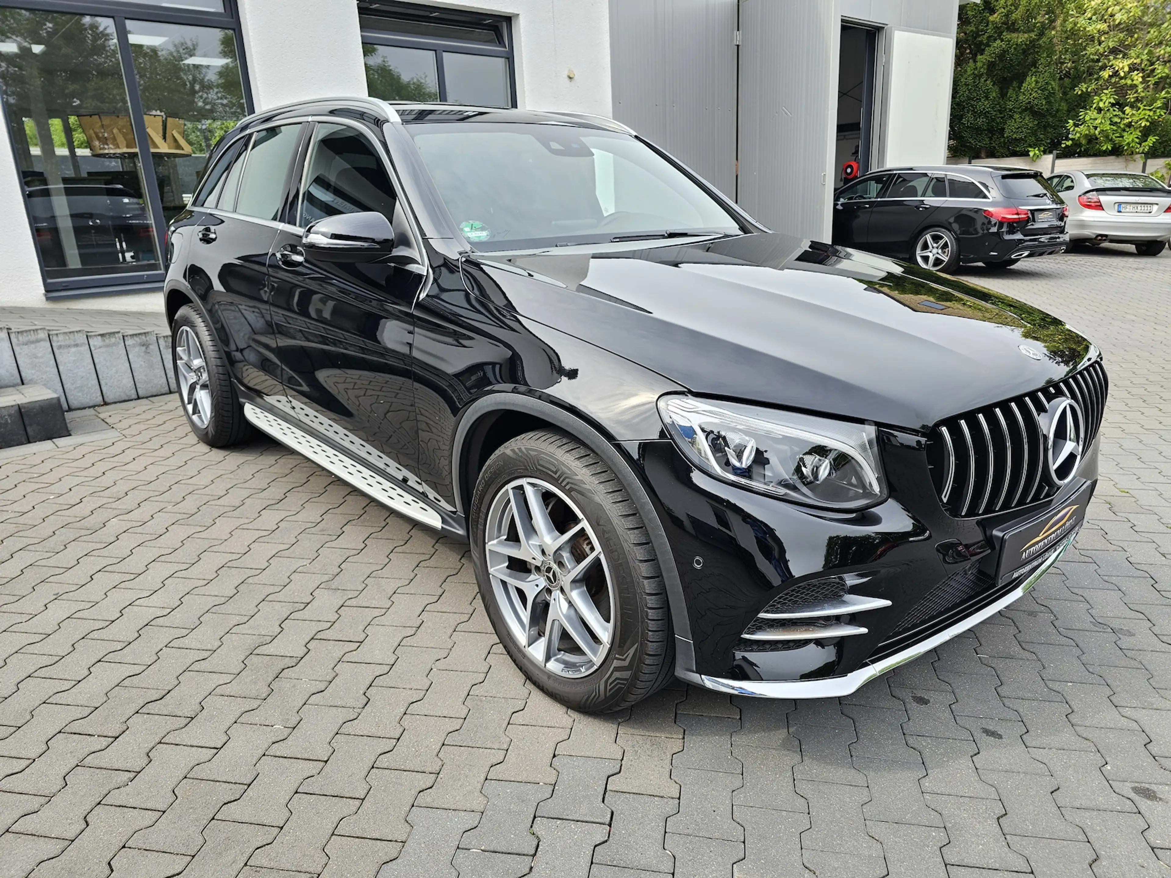 Mercedes-Benz GLC 250 d 4M AMG Line LED NAVI KAMERA TEILLEDER — photo 3
