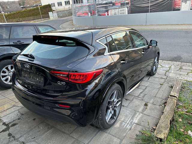 Infiniti Q30 Premium City Black 19 Zoll Alufelgen RunflatReifen