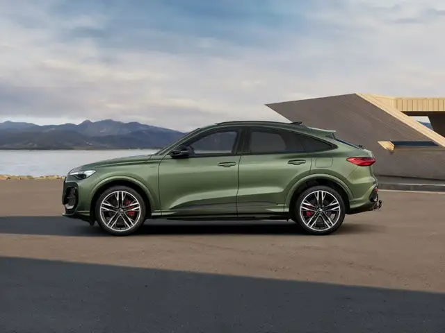Audi Q5 view 3