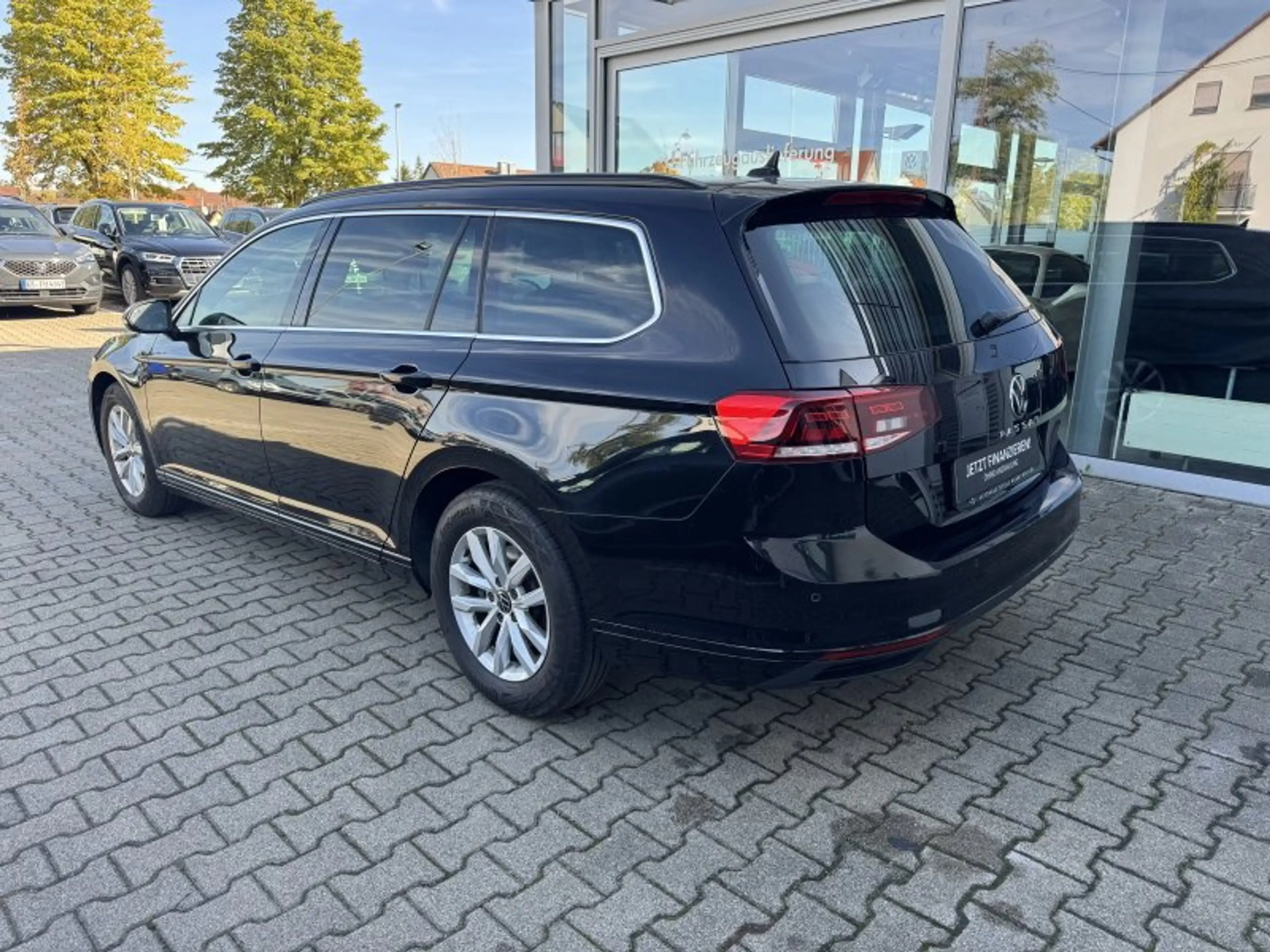 Volkswagen Passat Variant 2.0 TDI Business AHK Pano DSG Navi ACC LED Kamera — photo 5