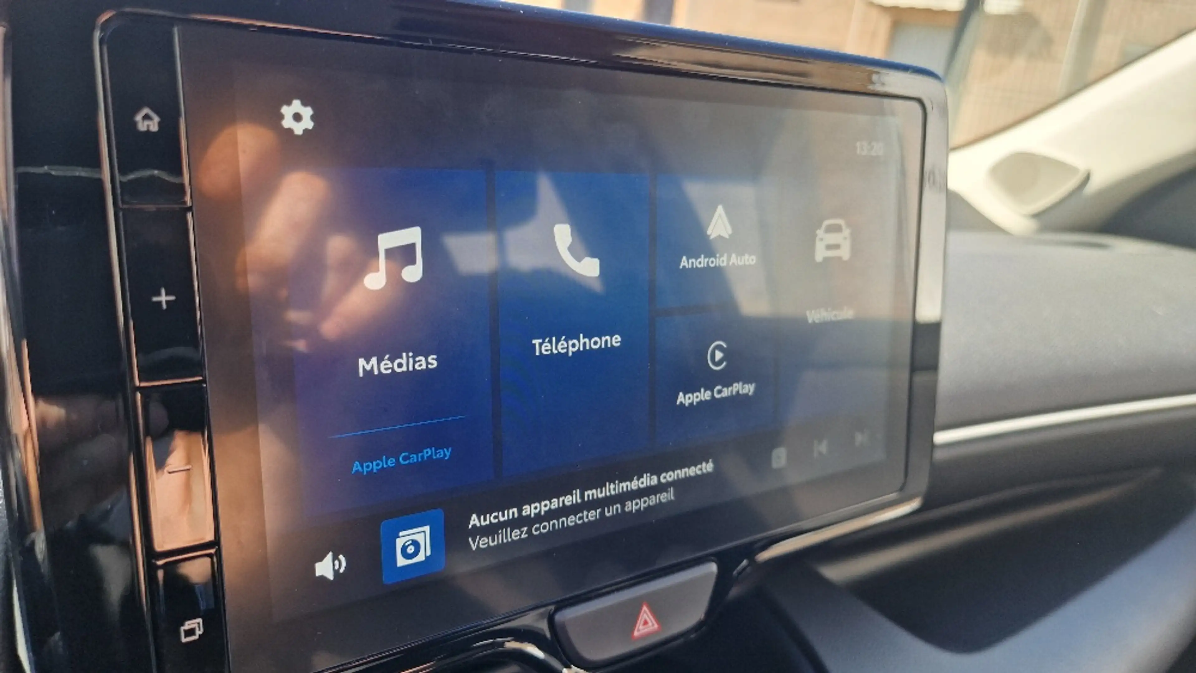 Mazda 2 2 Hybrid 1.5i CVT Exclusive-Line — photo 8