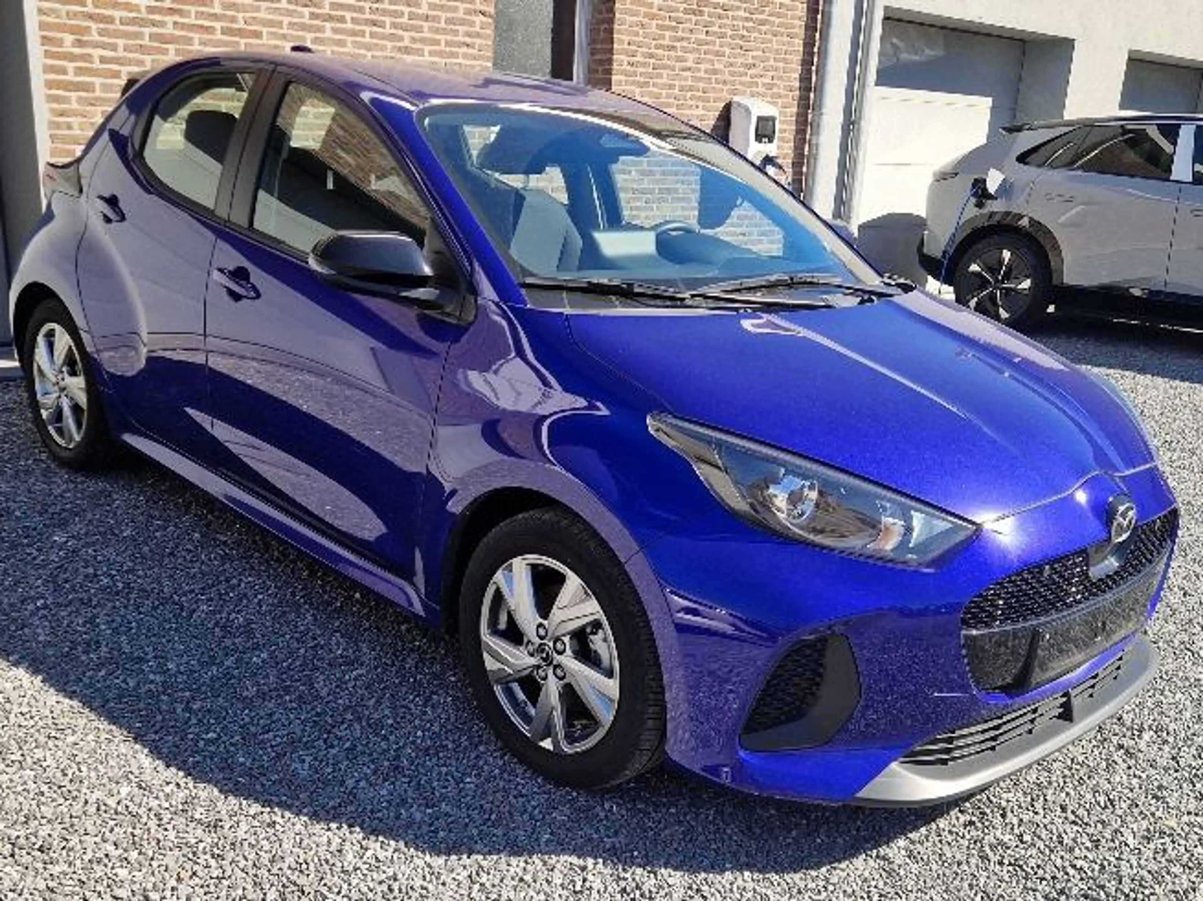 Mazda 2 2 Hybrid 1.5i CVT Exclusive-Line — photo 2