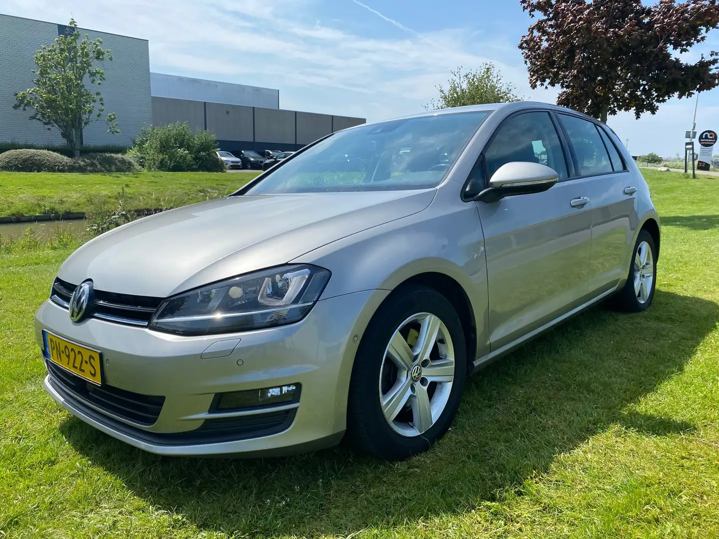 Volkswagen Golf 2013 * 1.4 TSI Highline * AUTOMAAT * NAV * LMV * Gris - 1