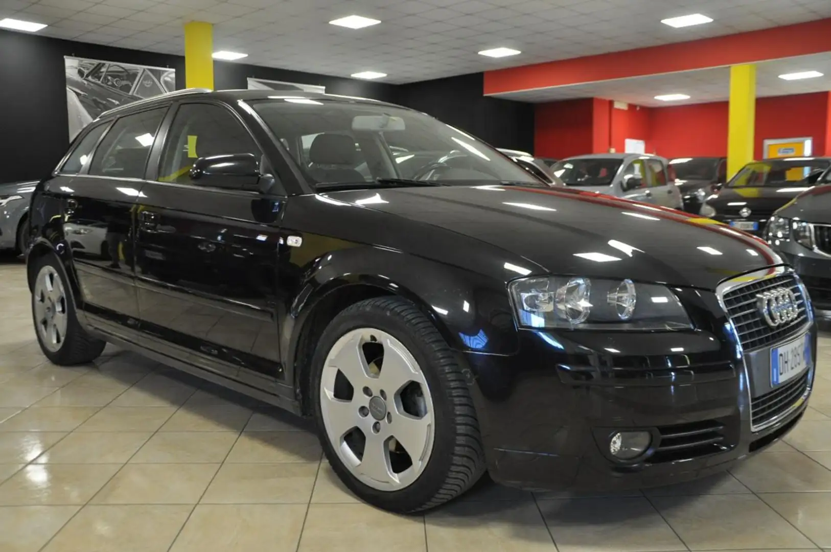 Audi A3 SPB 2.0 16V TDI  Attraction Nero - 1