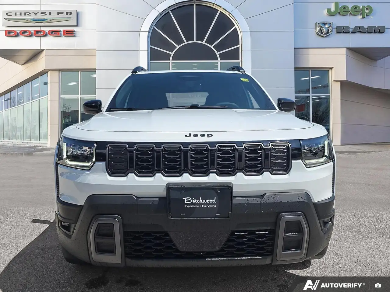 Jeep Cherokee снимка Jeep Cherokee