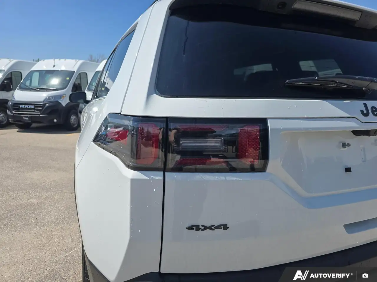 Jeep Cherokee снимка Jeep Cherokee