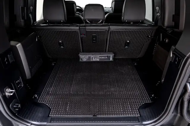 Land Rover Defender 110 P400 Defender 110 X-Dynamic HSE Ansicht 21