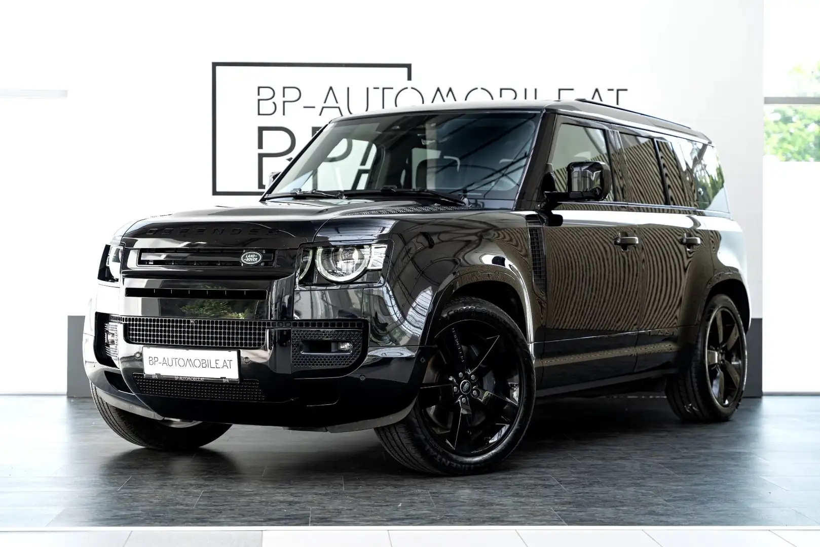 Land Rover Defender 110 P400 Defender 110 X-Dynamic HSE Schwarz - 1