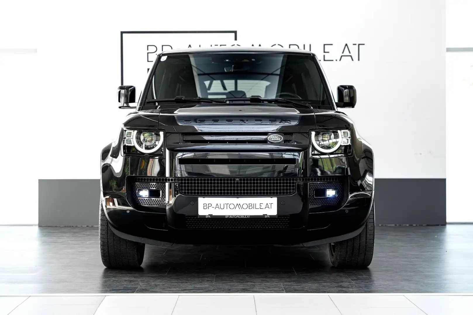 Land Rover Defender 110 P400 Defender 110 X-Dynamic HSE Schwarz - 2