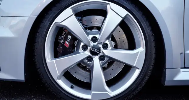 Audi RS3 view 11