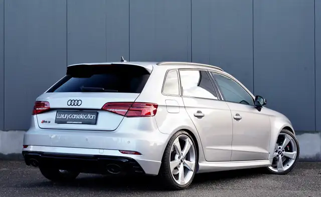 Audi RS3 view 5