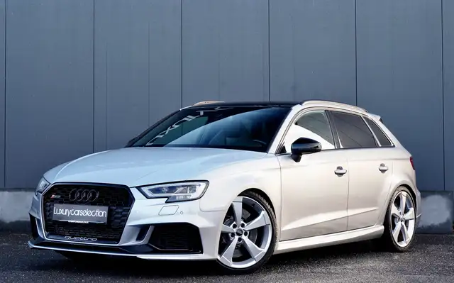 Audi RS3 view 2