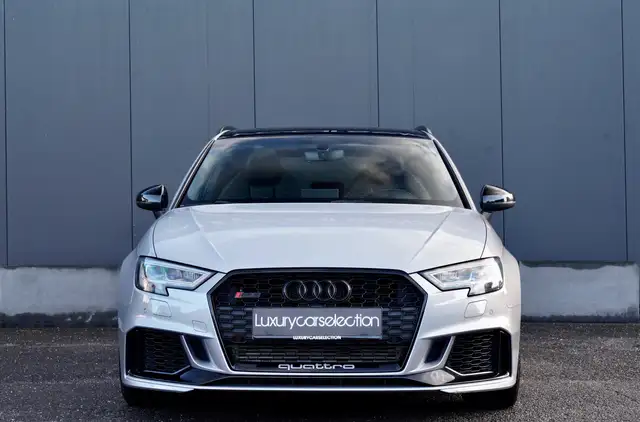 Audi RS3 view 6