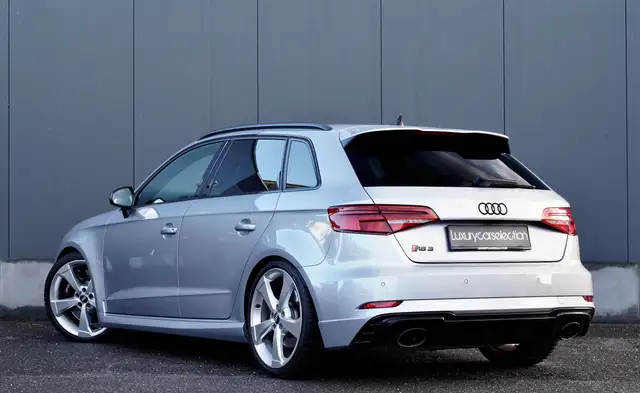 Audi RS3 view 4