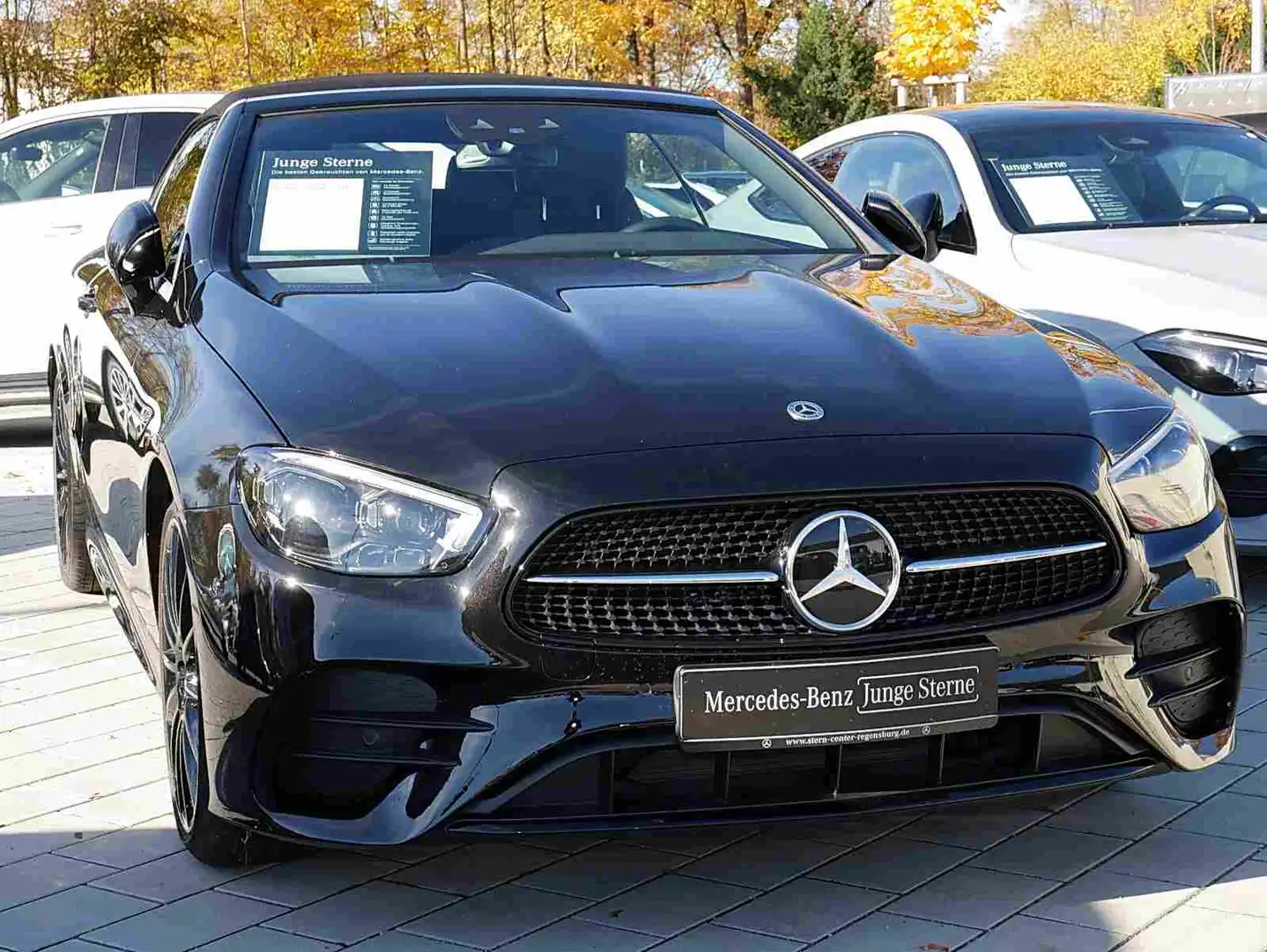 Mercedes-Benz E 300 Cabrio+AMG NIGHT EDITION+DISTRONIC+LED ILS Schwarz - 2