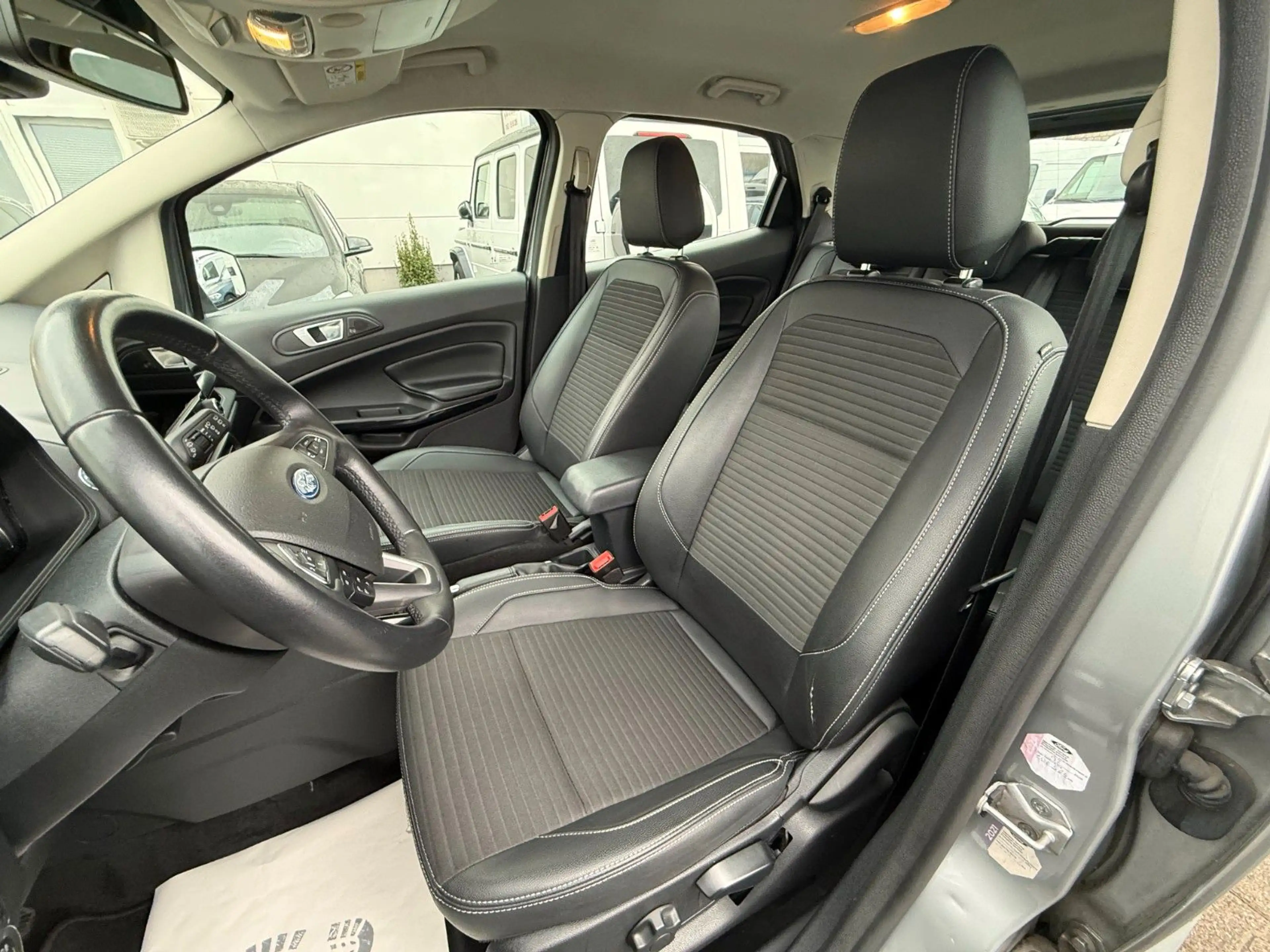 Ford EcoSport Titanium 1.HAND/KLIMA/NAVI/TEILLEDER — photo 14