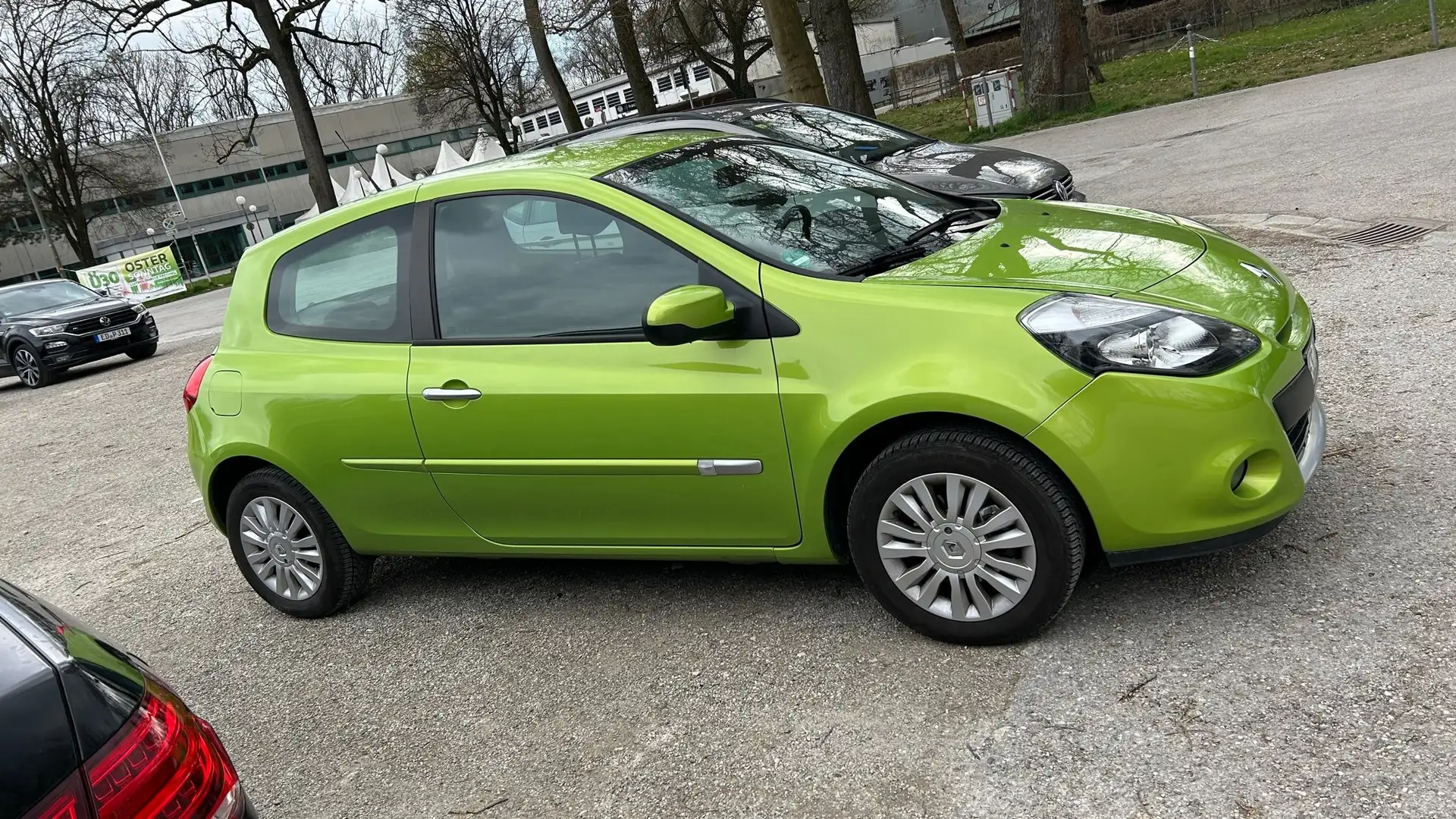Renault Clio Clio 1.2 16V 100 TCE Luxe, Garagenfahrzeug, 46tkm Vert - 2