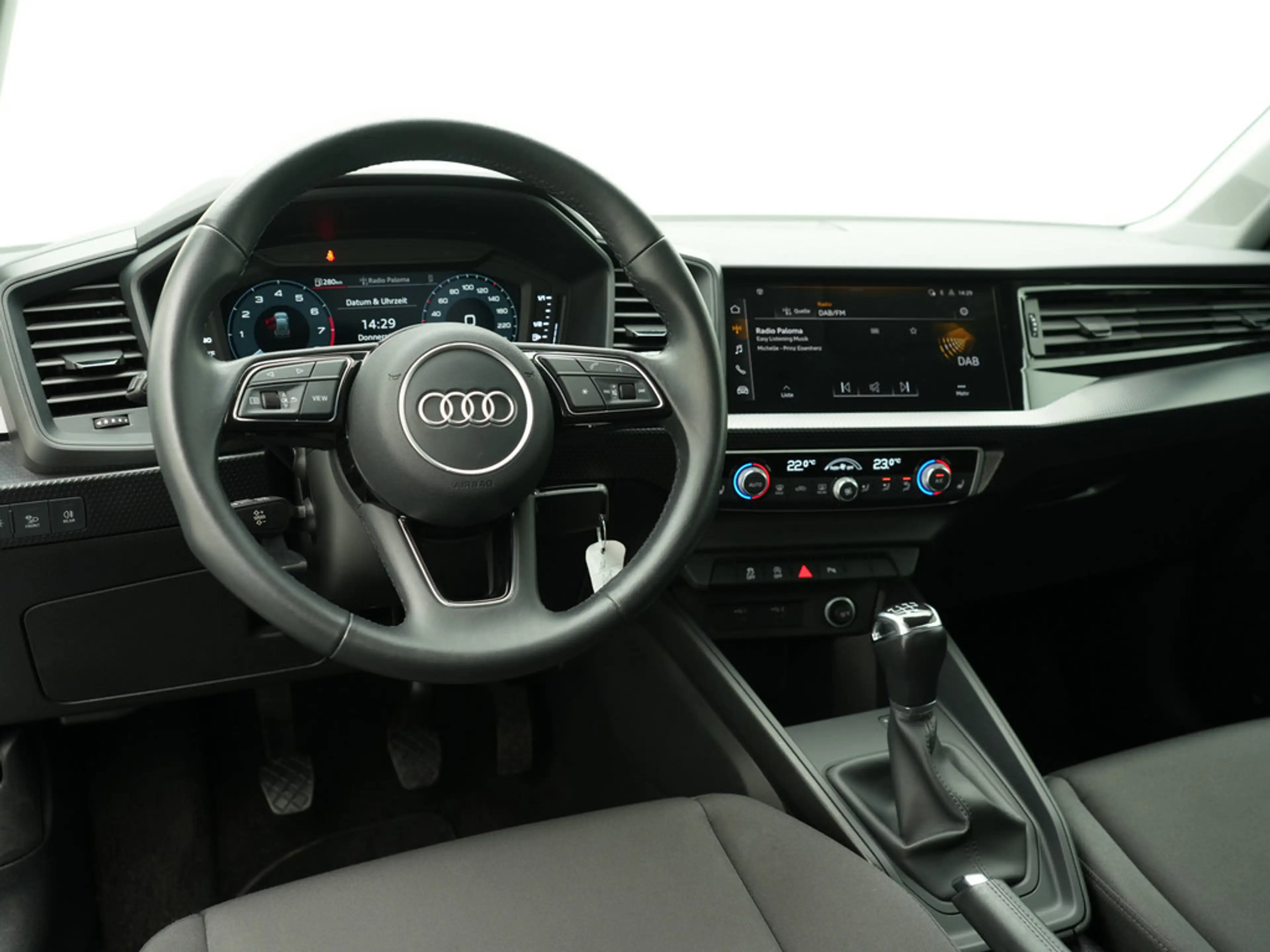 Audi A1 Sportback VIRT KAM SHZ KLIMA LED PDC — photo 5