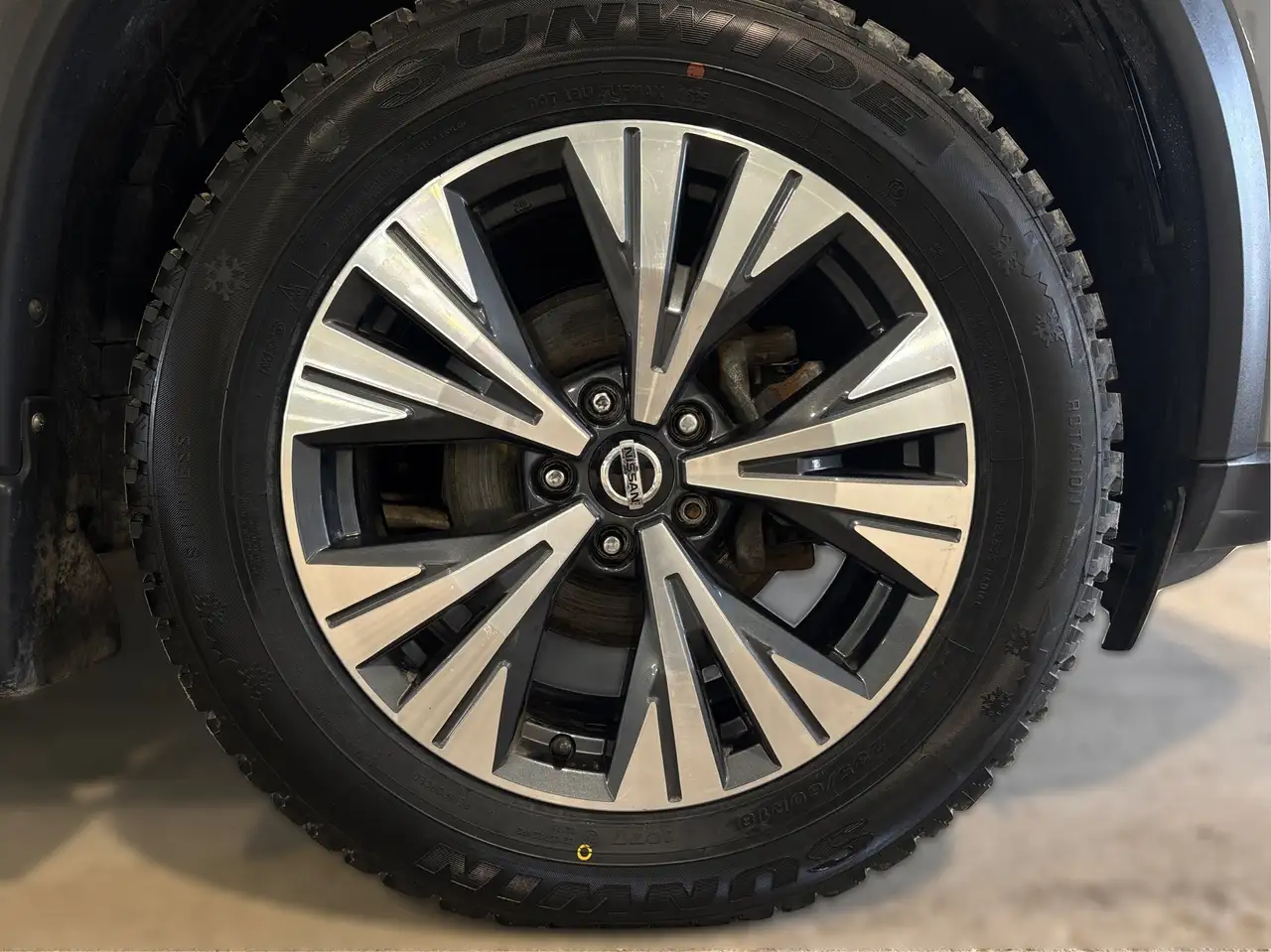 Nissan Rogue снимка Nissan Rogue