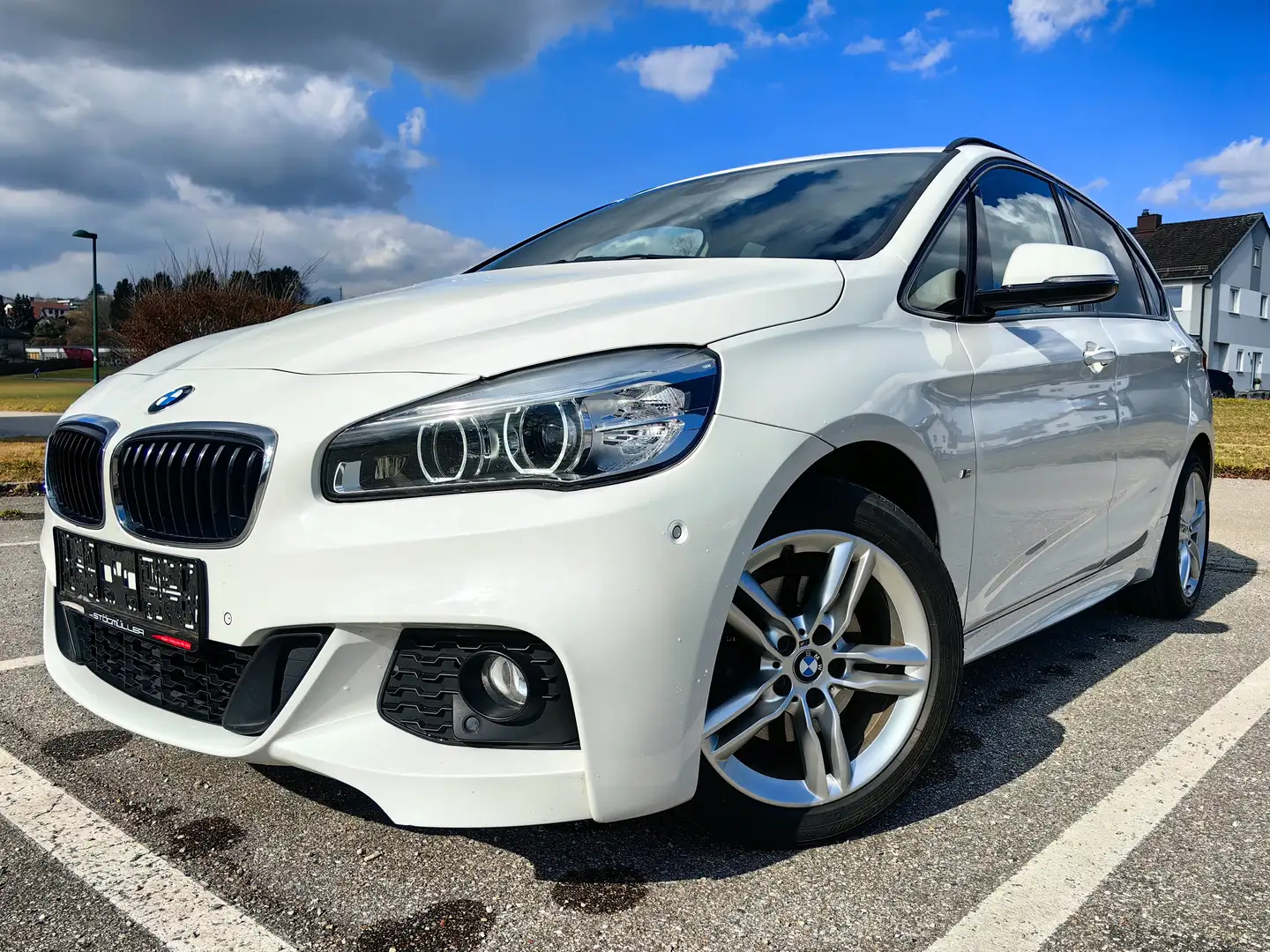 BMW 218 218i Active Tourer M Sport Aut. Weiß - 1